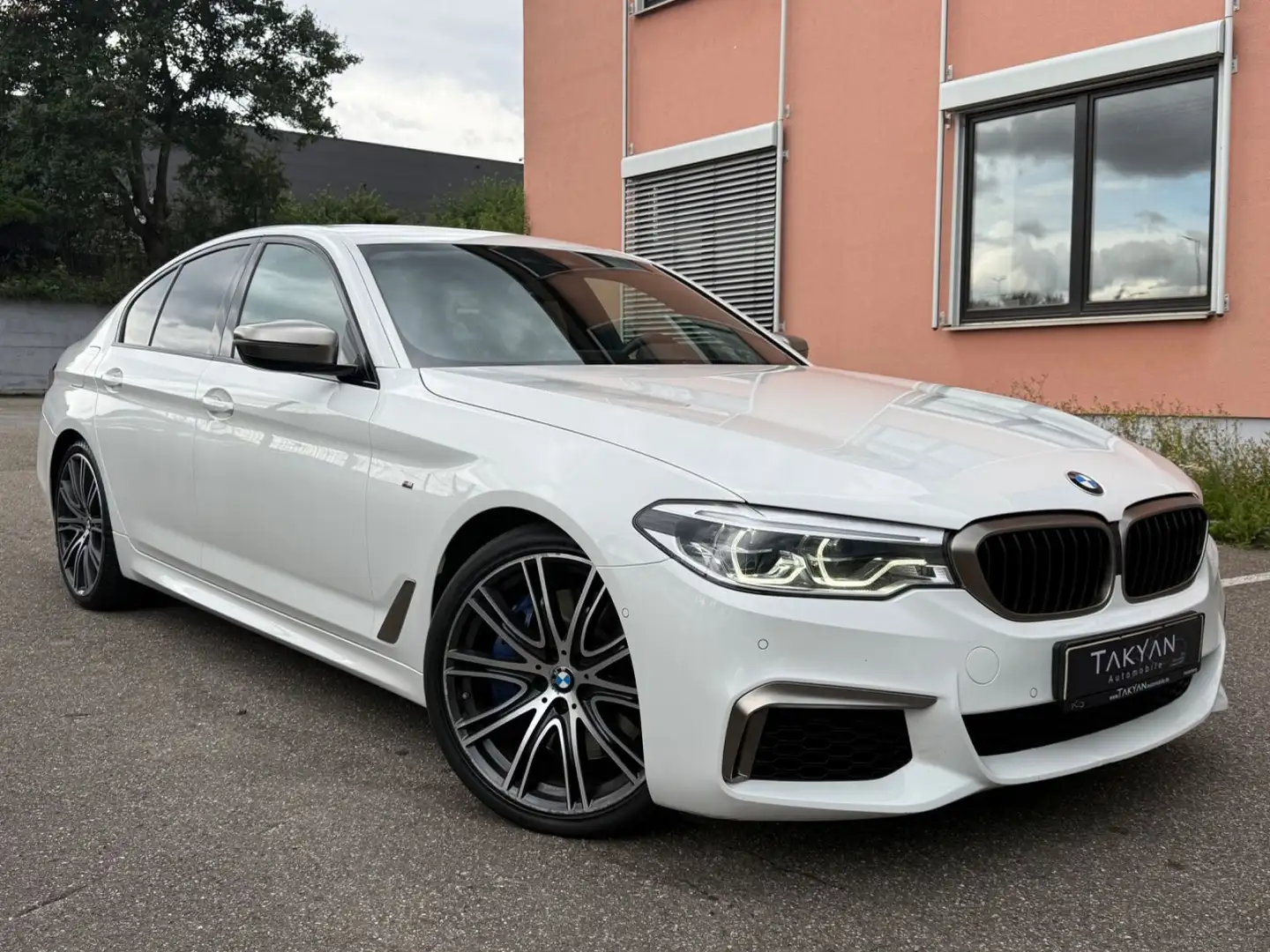 BMW 550 d xDrive Lim. M-Paket /2.Hand /NAVI /LED Weiß - 1