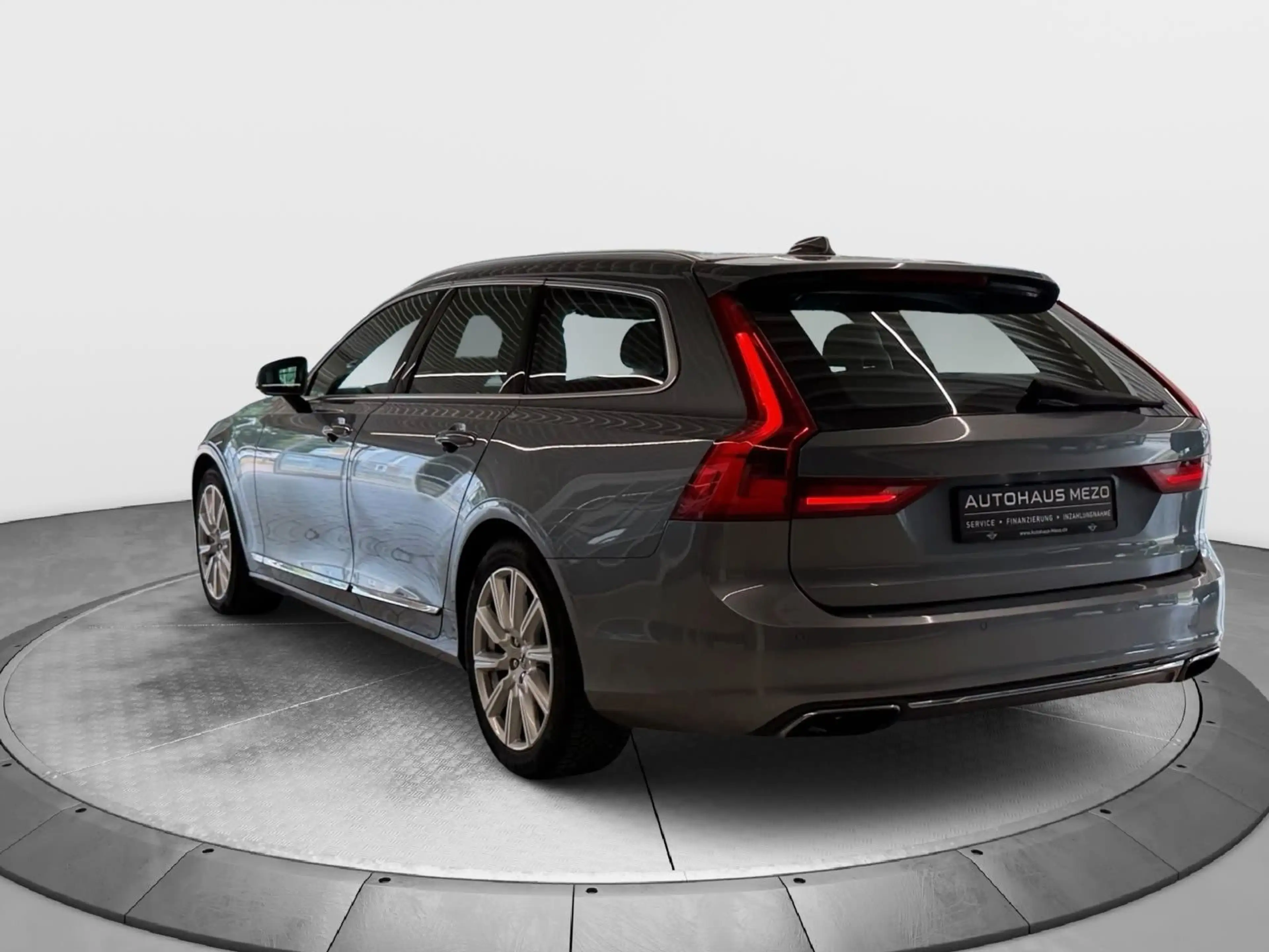 Volvo V90 Inscription AWD — photo 4