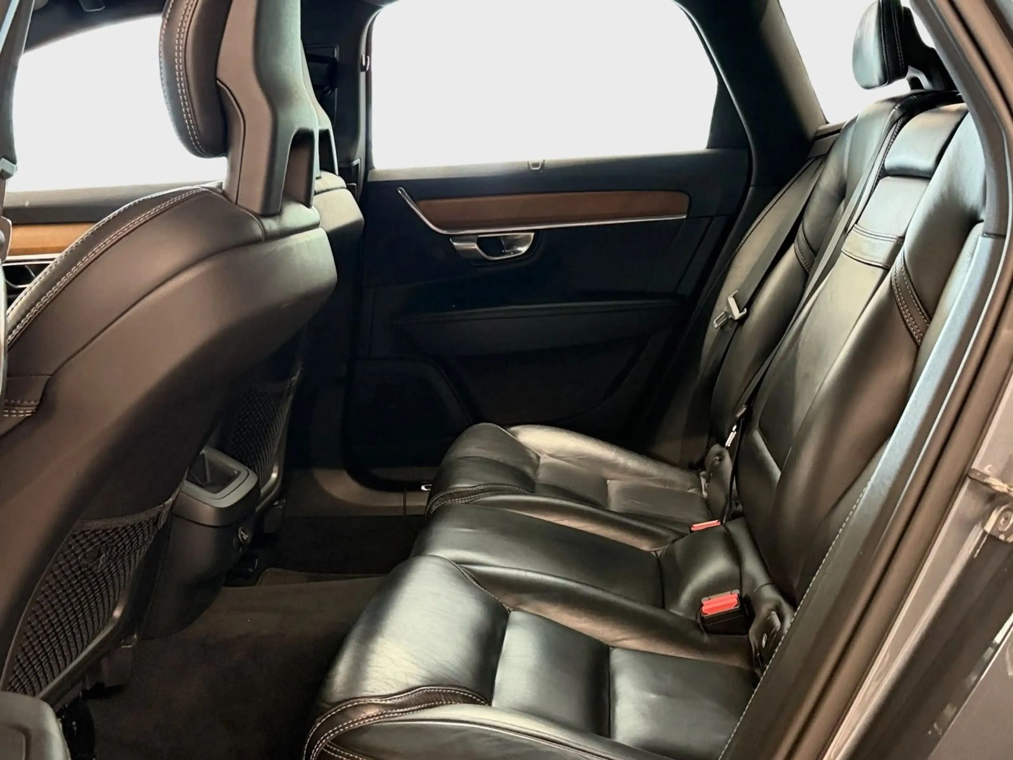 Volvo V90 Inscription AWD — photo 10