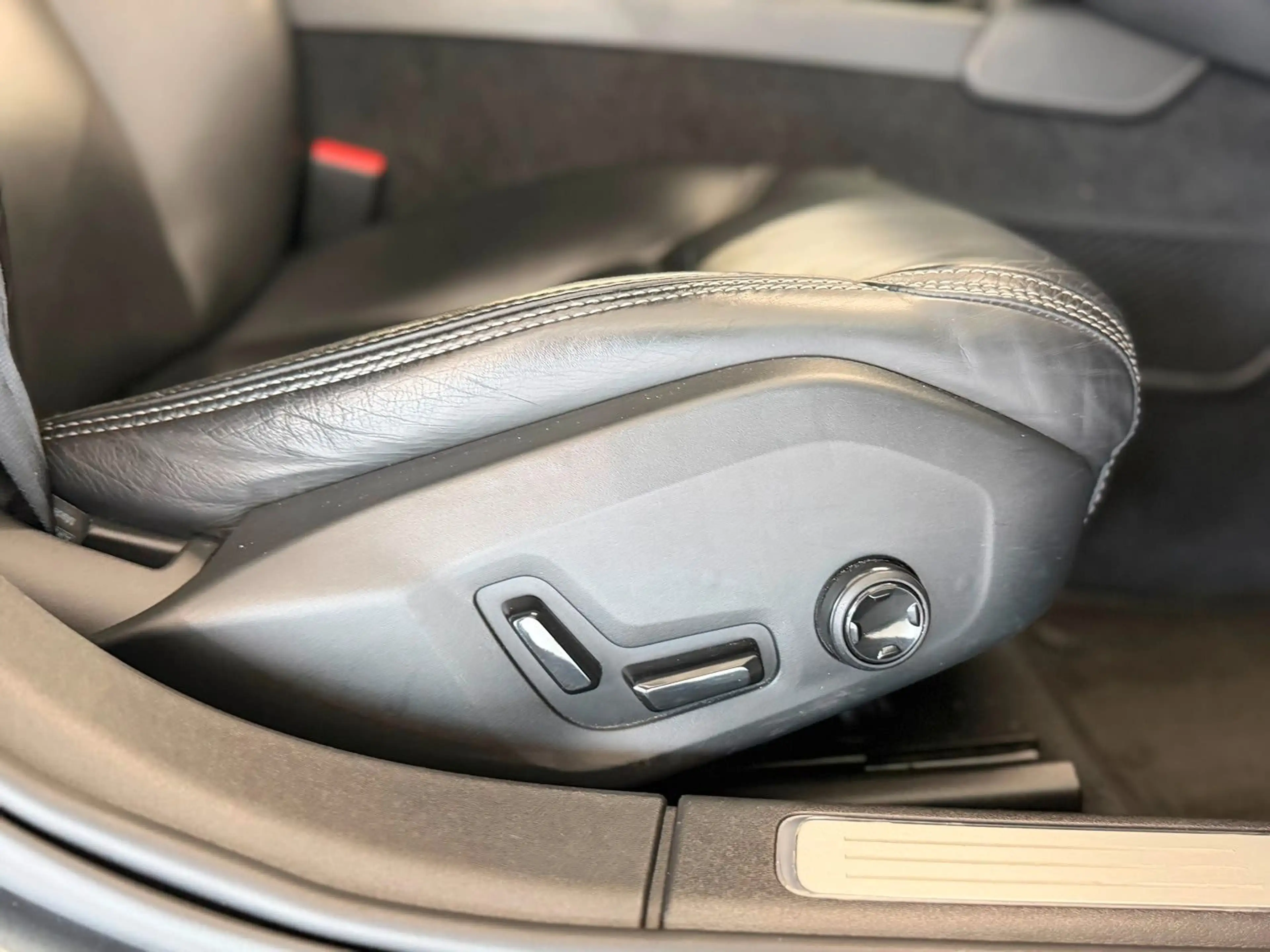 Volvo V90 Inscription AWD — photo 14