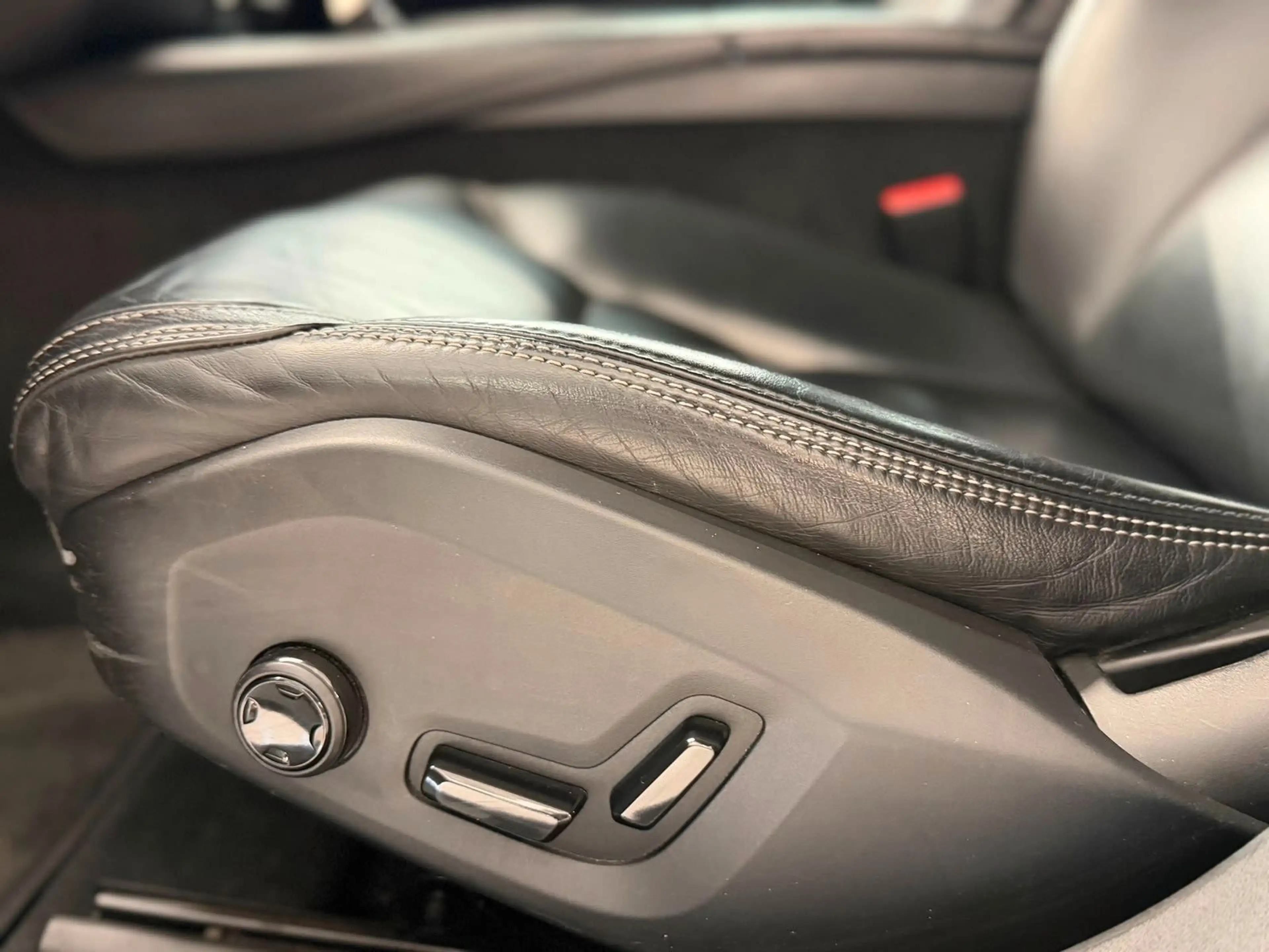 Volvo V90 Inscription AWD — photo 15