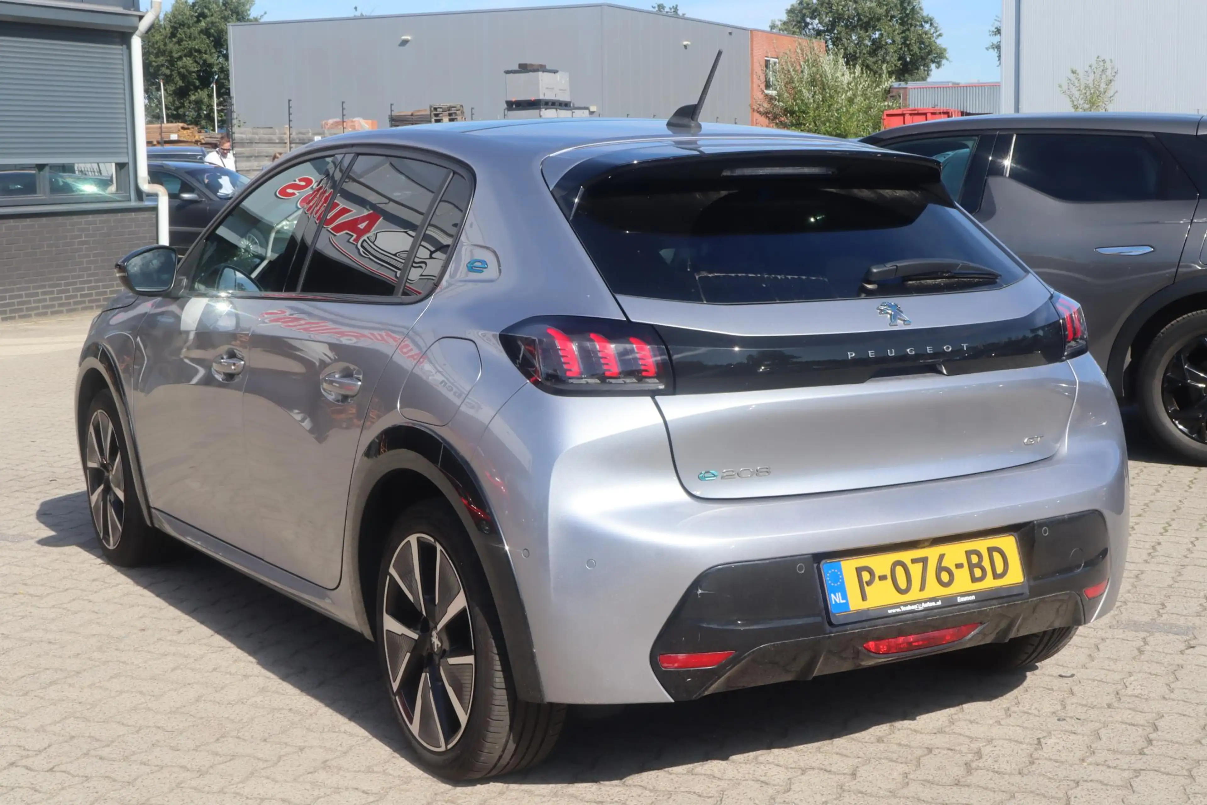 Peugeot e-208 EV GT Pack 50 kWh | SOH 92,4% | Panoramadak | Appl — photo 26
