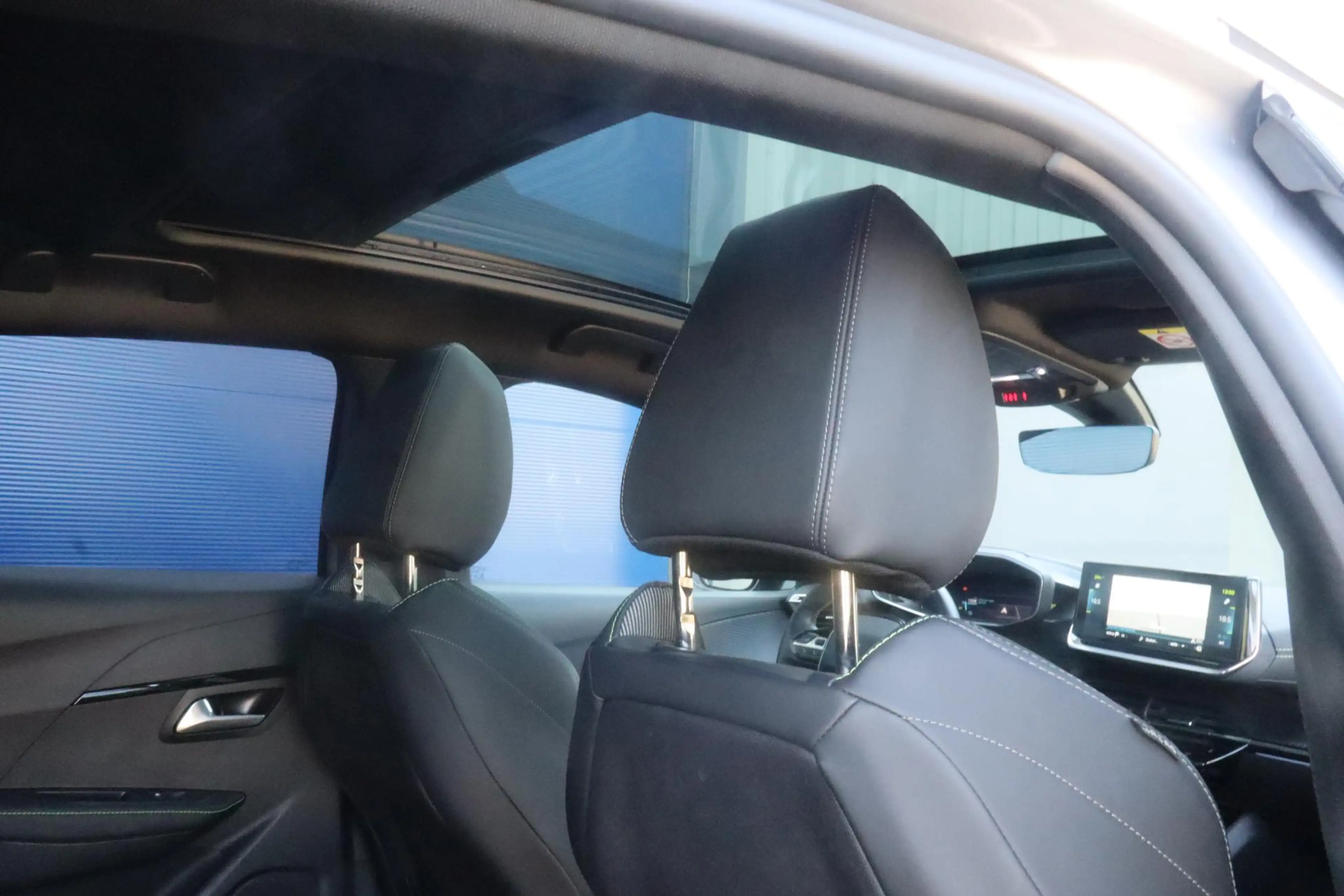 Peugeot e-208 EV GT Pack 50 kWh | SOH 92,4% | Panoramadak | Appl — photo 28