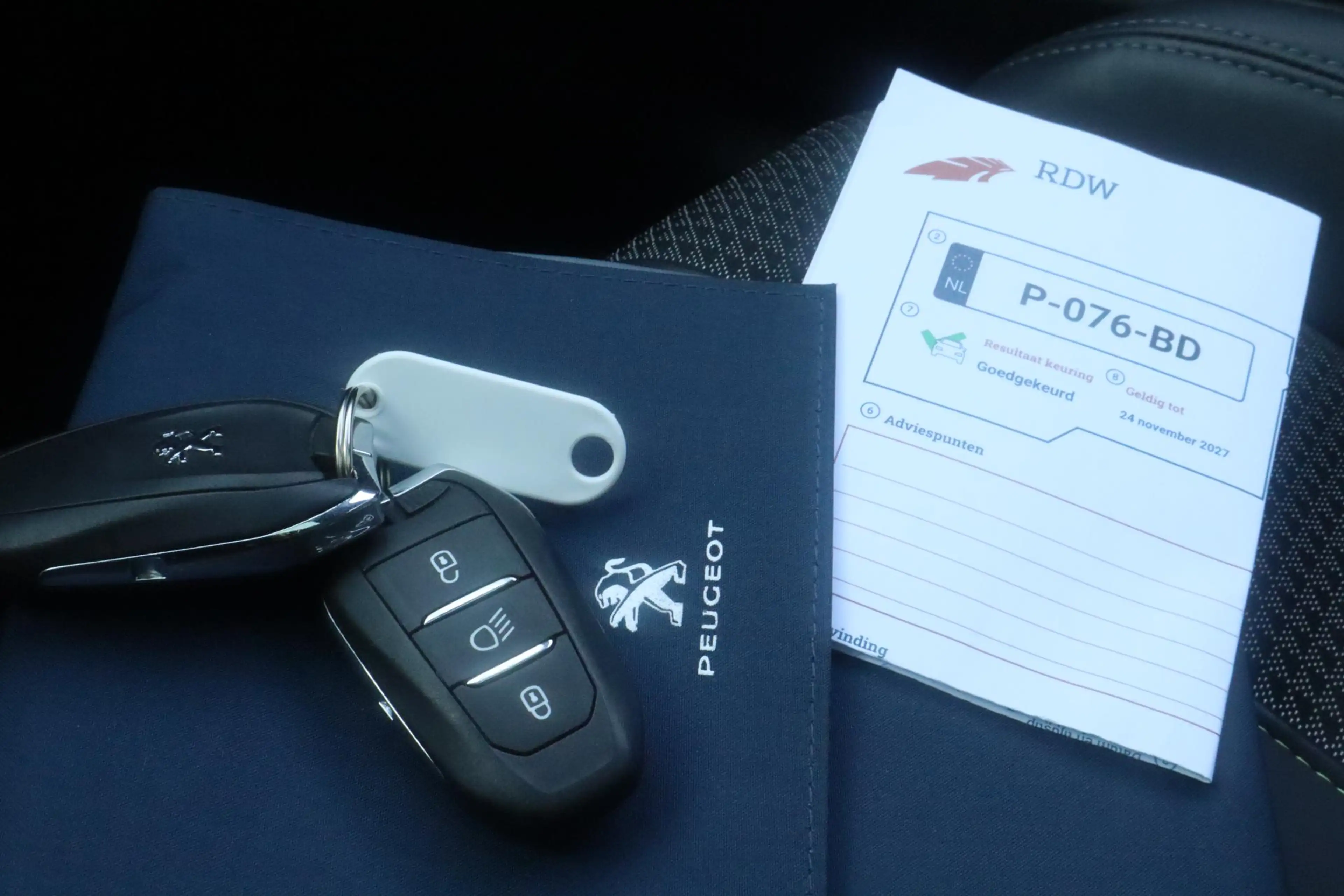 Peugeot e-208 EV GT Pack 50 kWh | SOH 92,4% | Panoramadak | Appl — photo 34