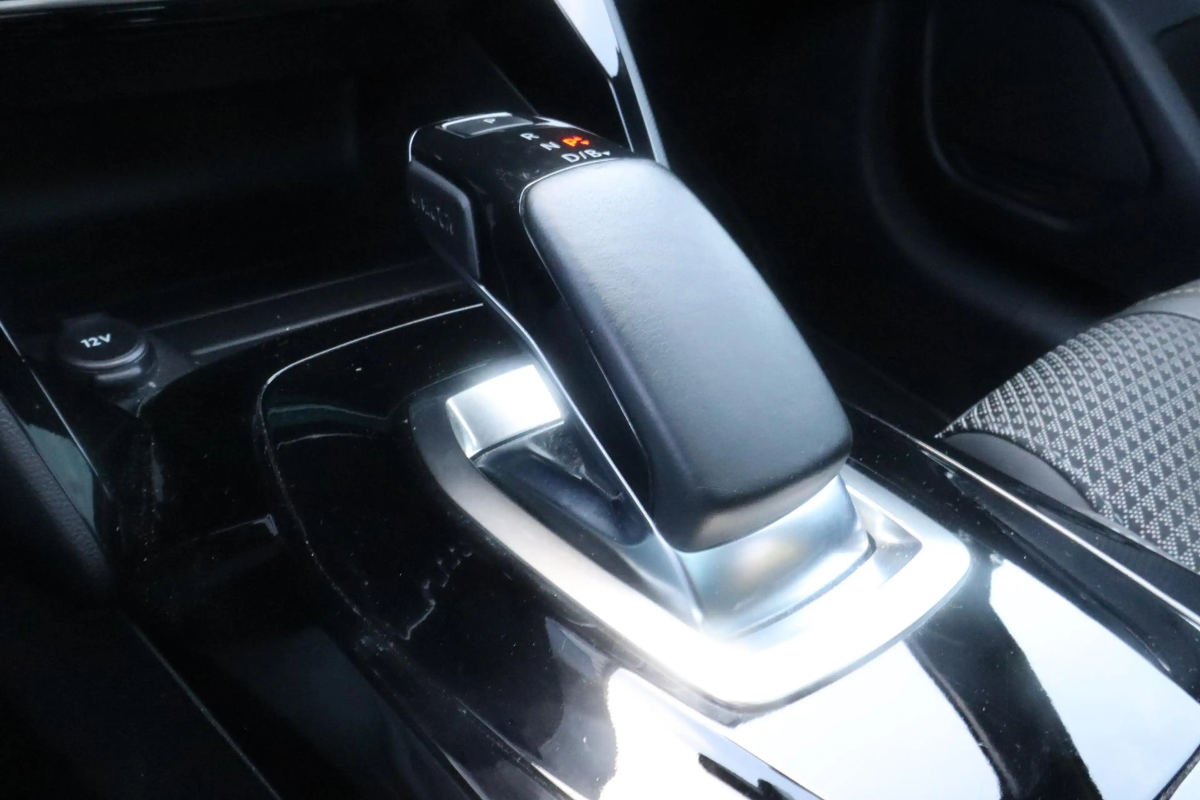 Peugeot e-208 EV GT Pack 50 kWh | SOH 92,4% | Panoramadak | Appl — photo 14