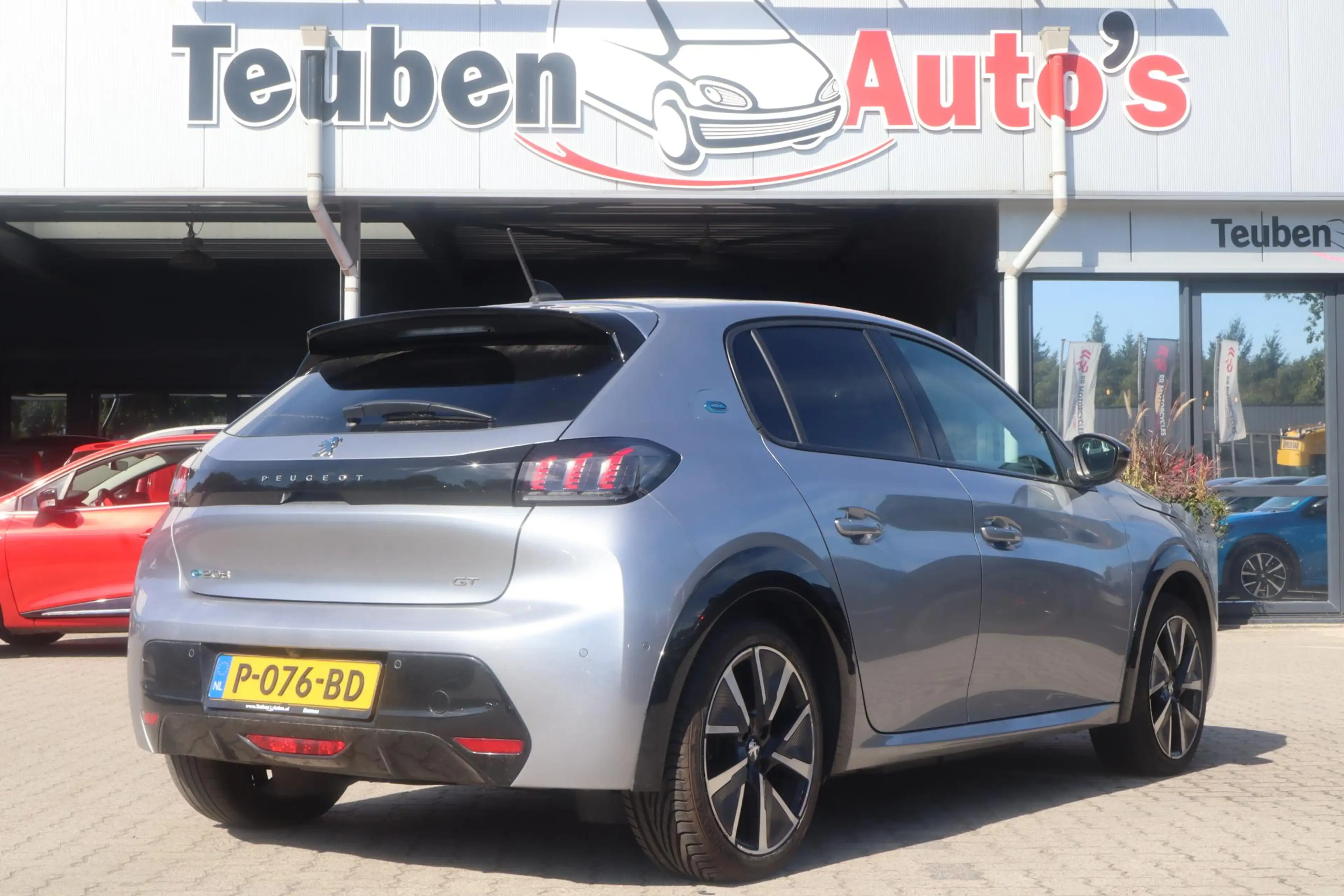 Peugeot e-208 EV GT Pack 50 kWh | SOH 92,4% | Panoramadak | Appl — photo 2