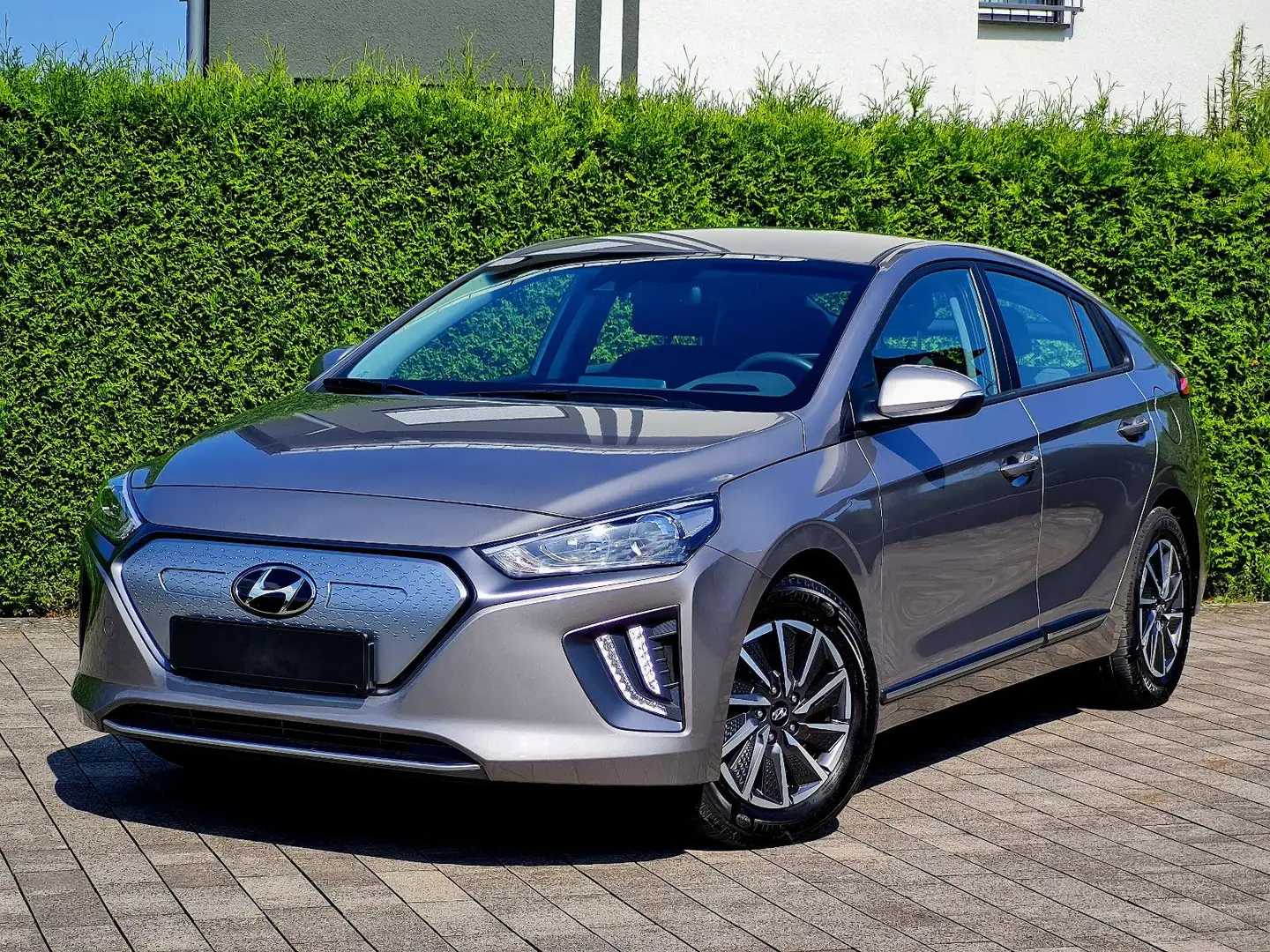 Hyundai IONIQ Ioniq Elektro mit Herstellergarantie bis 2029 Gris - 1