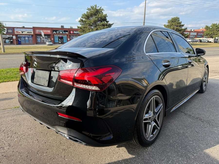 2020 Mercedes-Benz A-Class A 220 4MATIC AMG * PANO ROOF * NAVI * REAR SPOILER — снимка 1