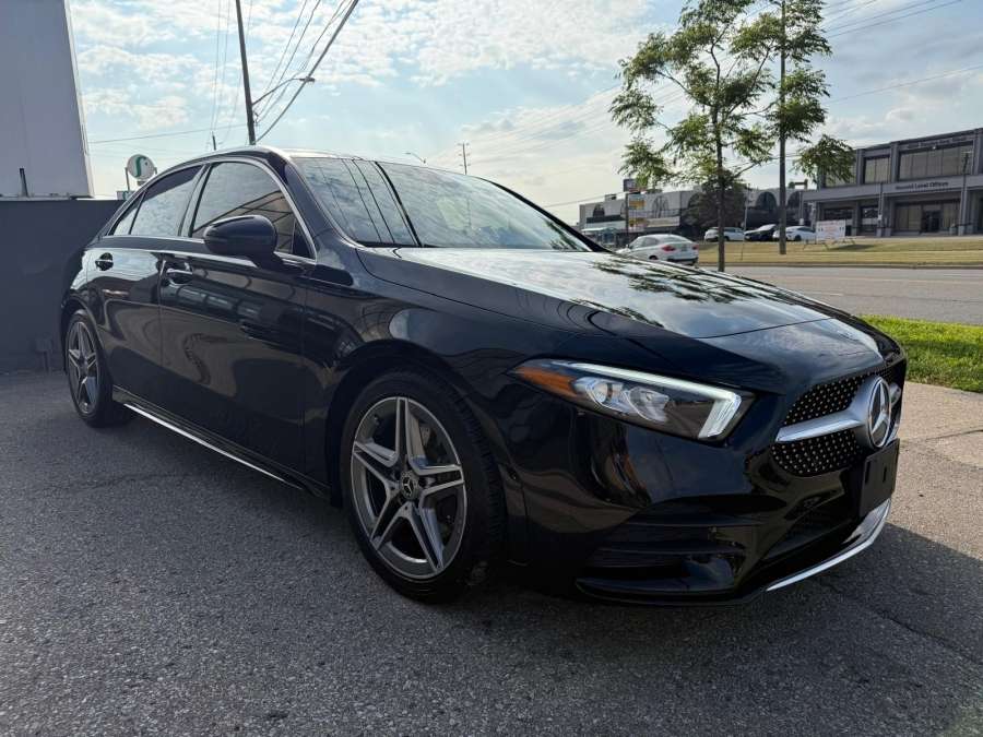2020 Mercedes-Benz A-Class A 220 4MATIC AMG * PANO ROOF * NAVI * REAR SPOILER — снимка 1