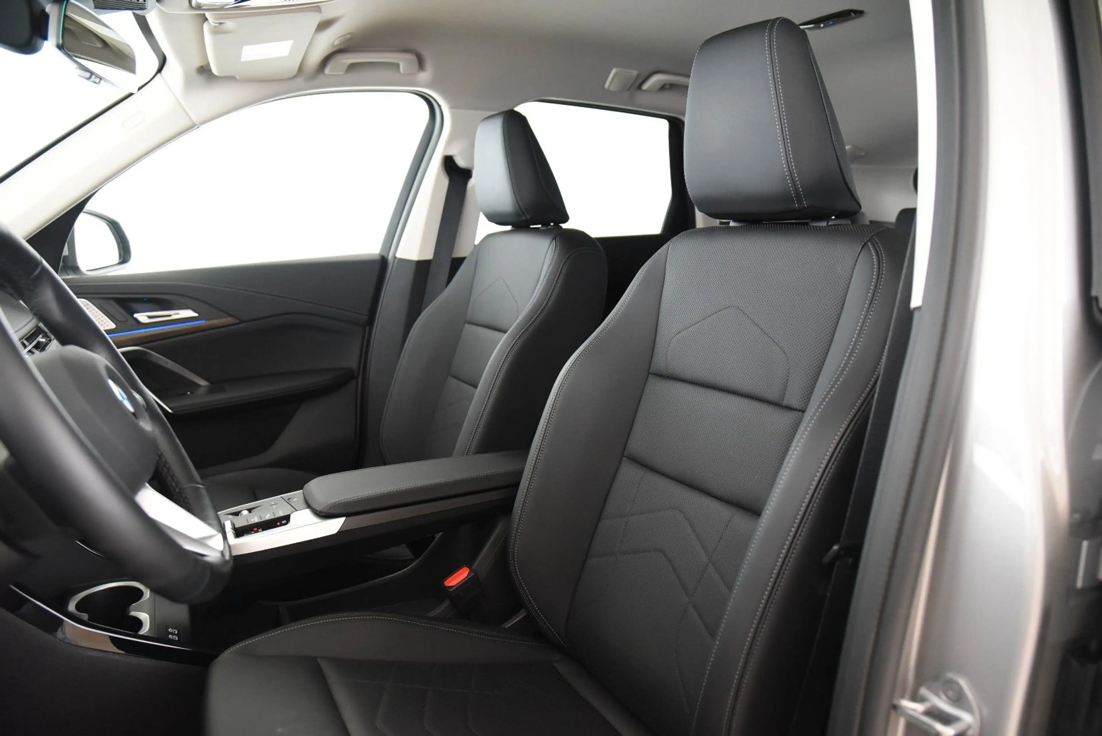 BMW X1 xDrive23d xLine AHK DriveAssProf Head-Up HiFi — photo 5