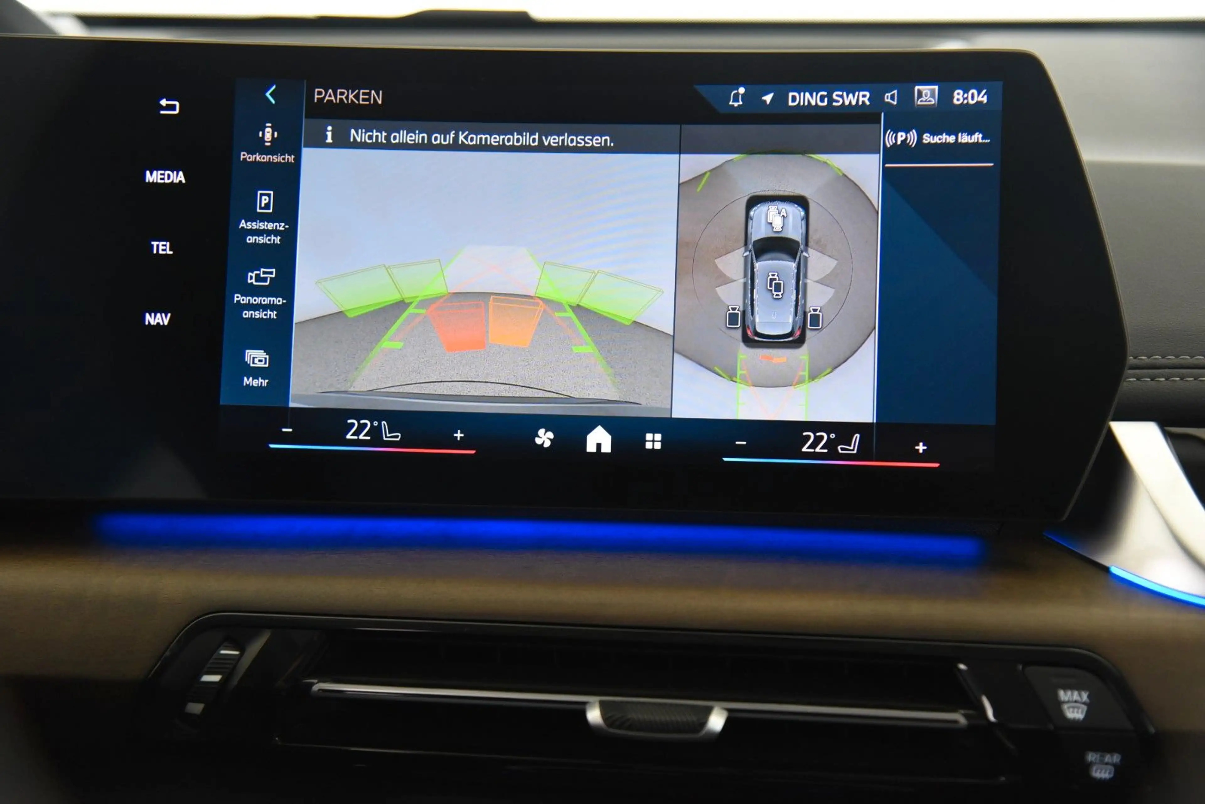 BMW X1 xDrive23d xLine AHK DriveAssProf Head-Up HiFi — photo 13