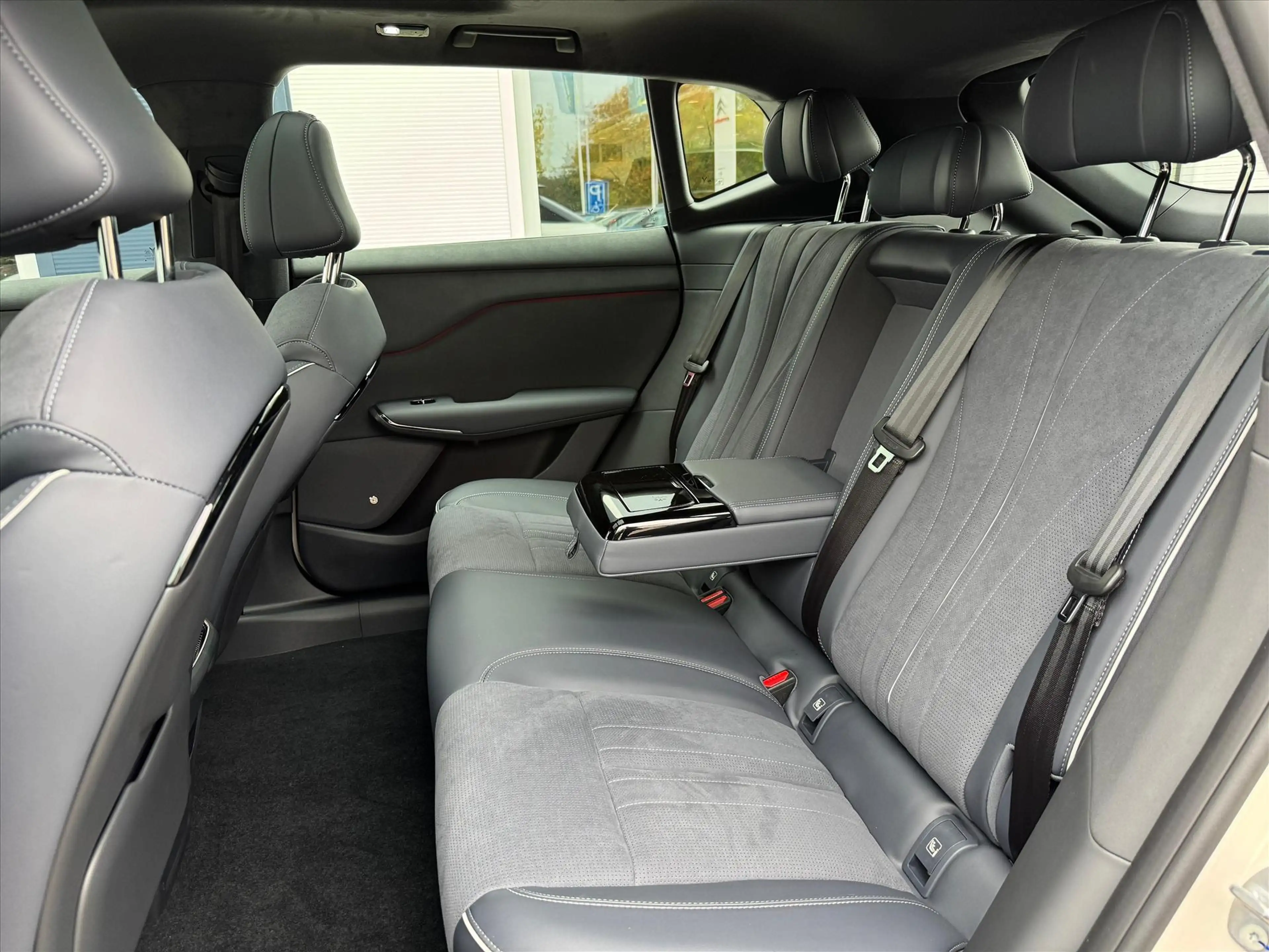 Voyah Courage BEV 80 kWh Performance Edition 4WD 435pk | 360° Ca — photo 31