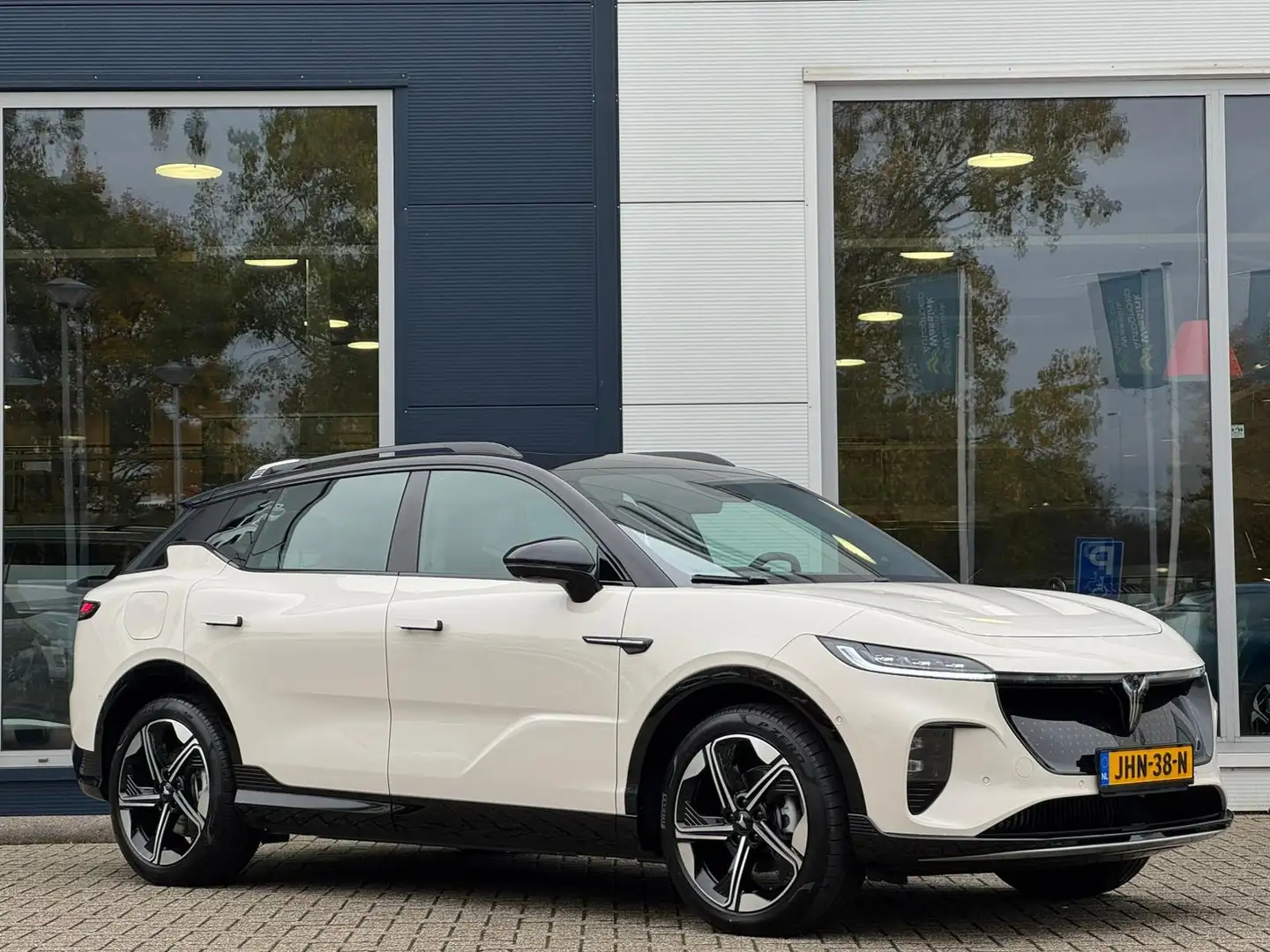 Voyah Courage BEV 80 kWh Performance Edition 4WD 435pk | 360° Ca Weiß - 2