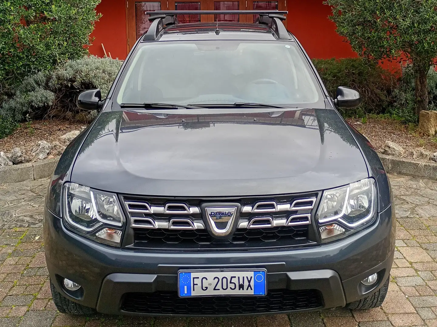 Dacia Duster Duster I 2014 1.5 dci Ambiance Family 4x4 s Gris - 2