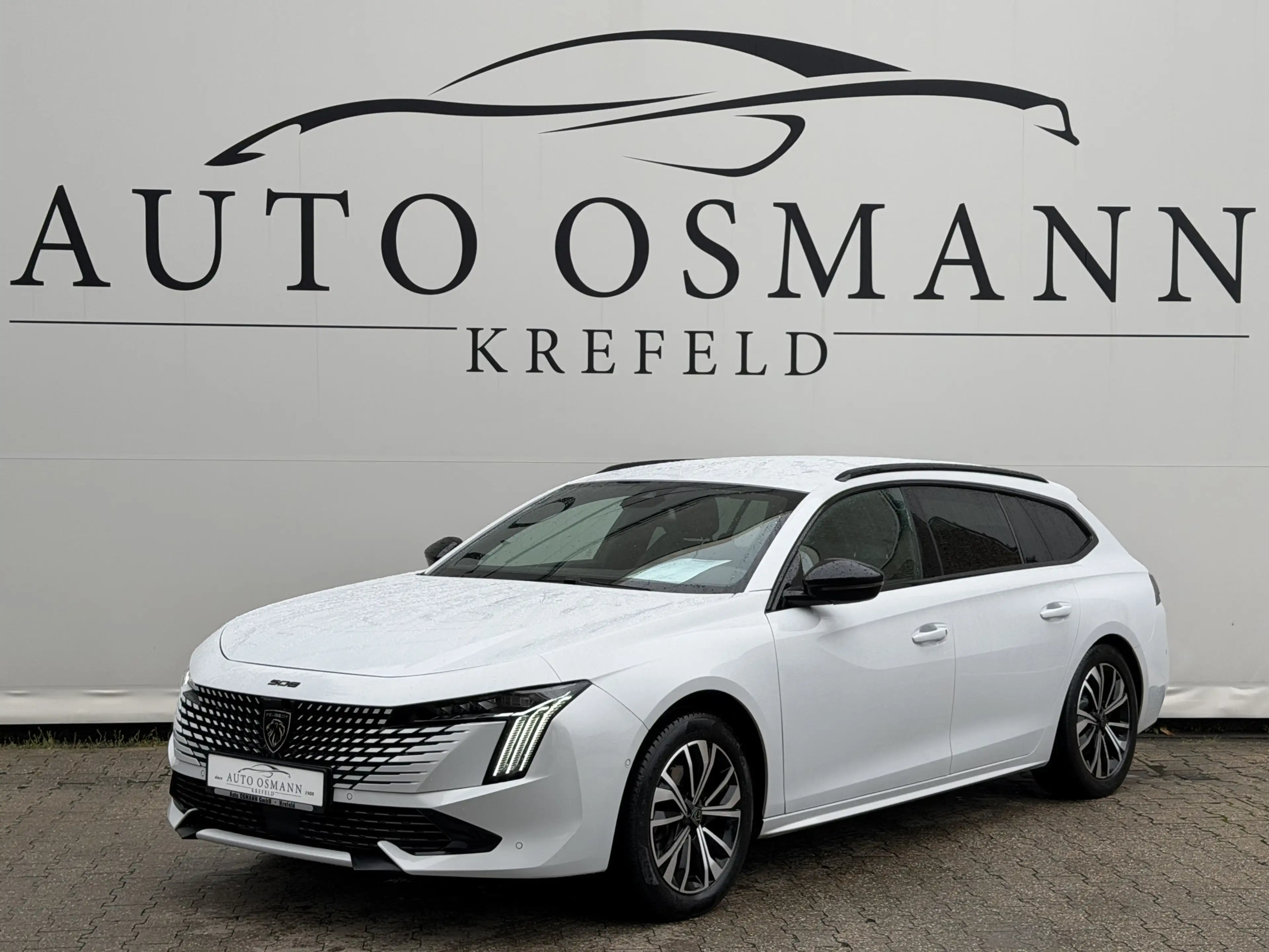 Peugeot 508 SW BlueHDi 130 EAT8 Allure   ACC   TOTW.