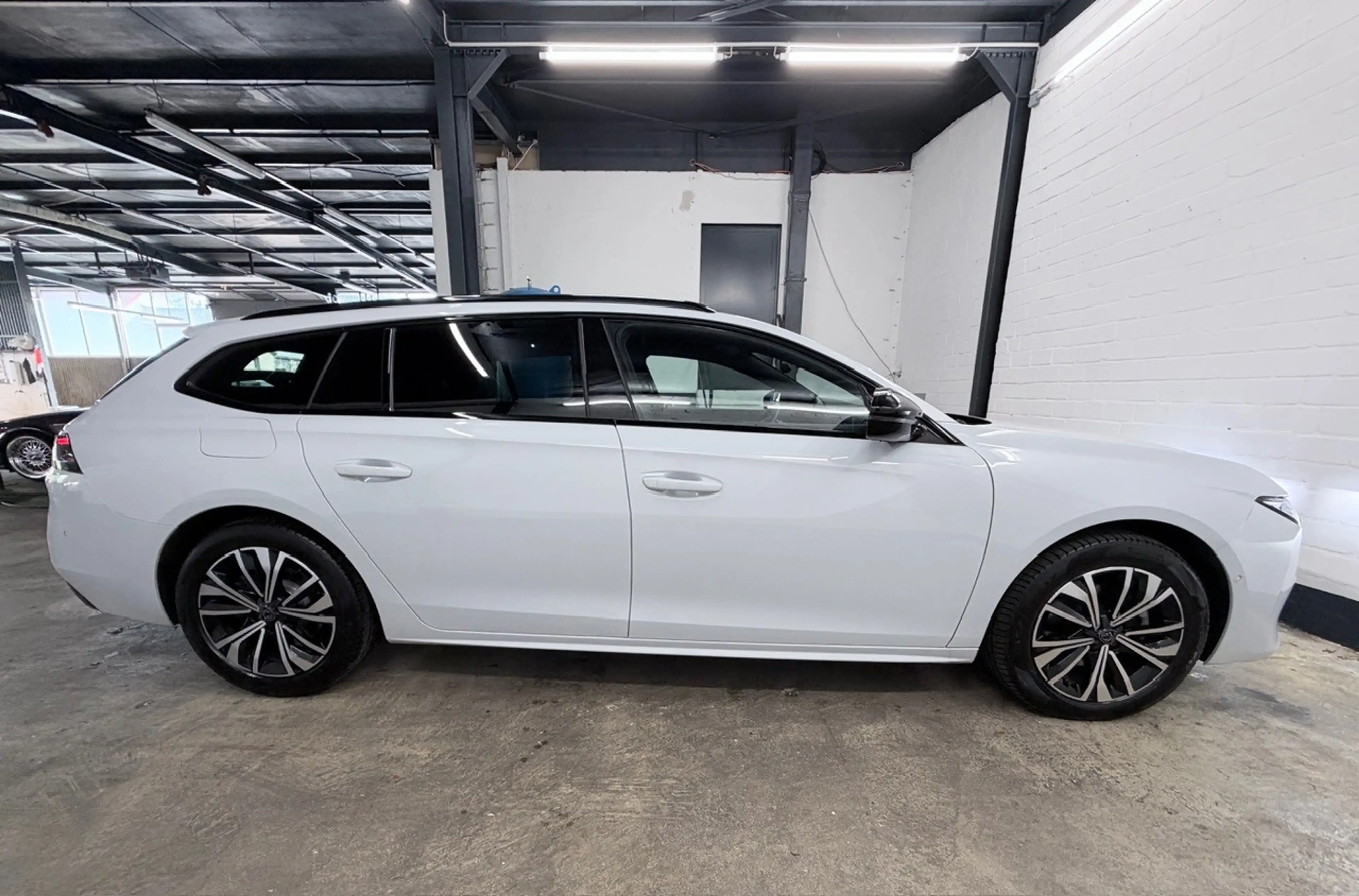Peugeot 508 SW BlueHDi 130 EAT8 Allure   ACC   TOTW. — photo 9