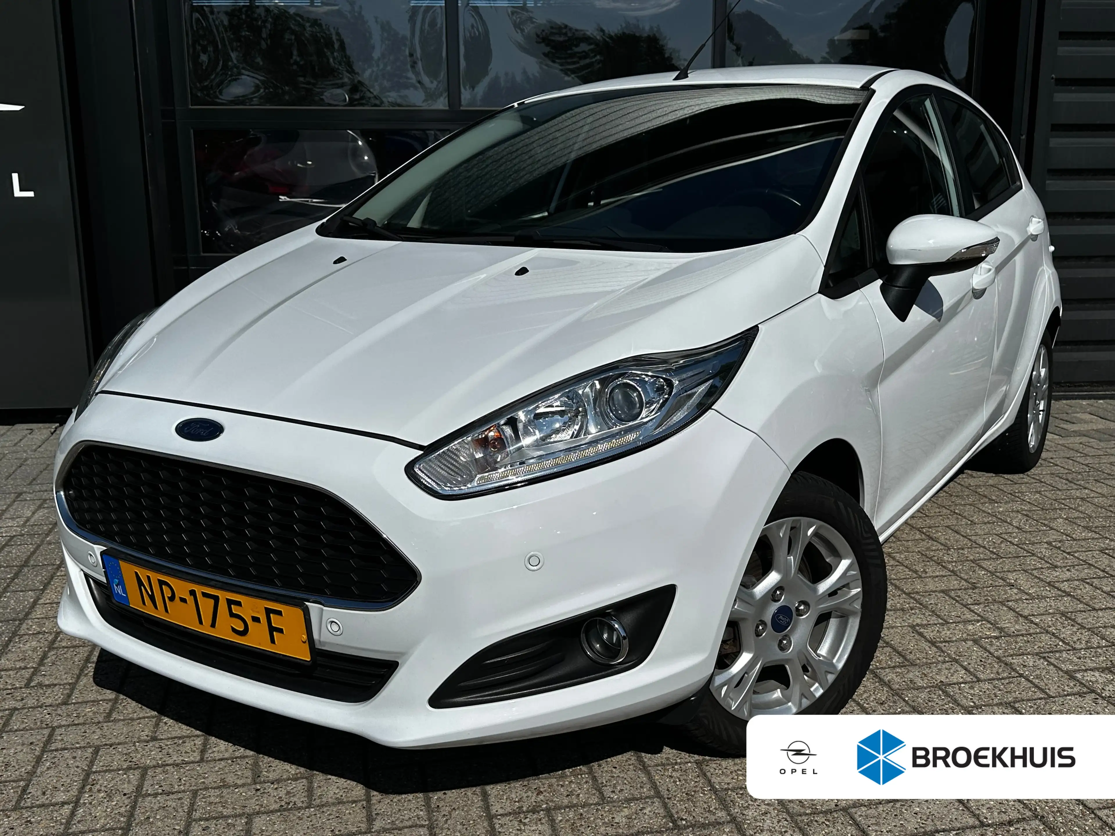 Ford Fiesta 1.0 Style Ultimate | PARKEERSENSOREN V+A| NAVIGATI