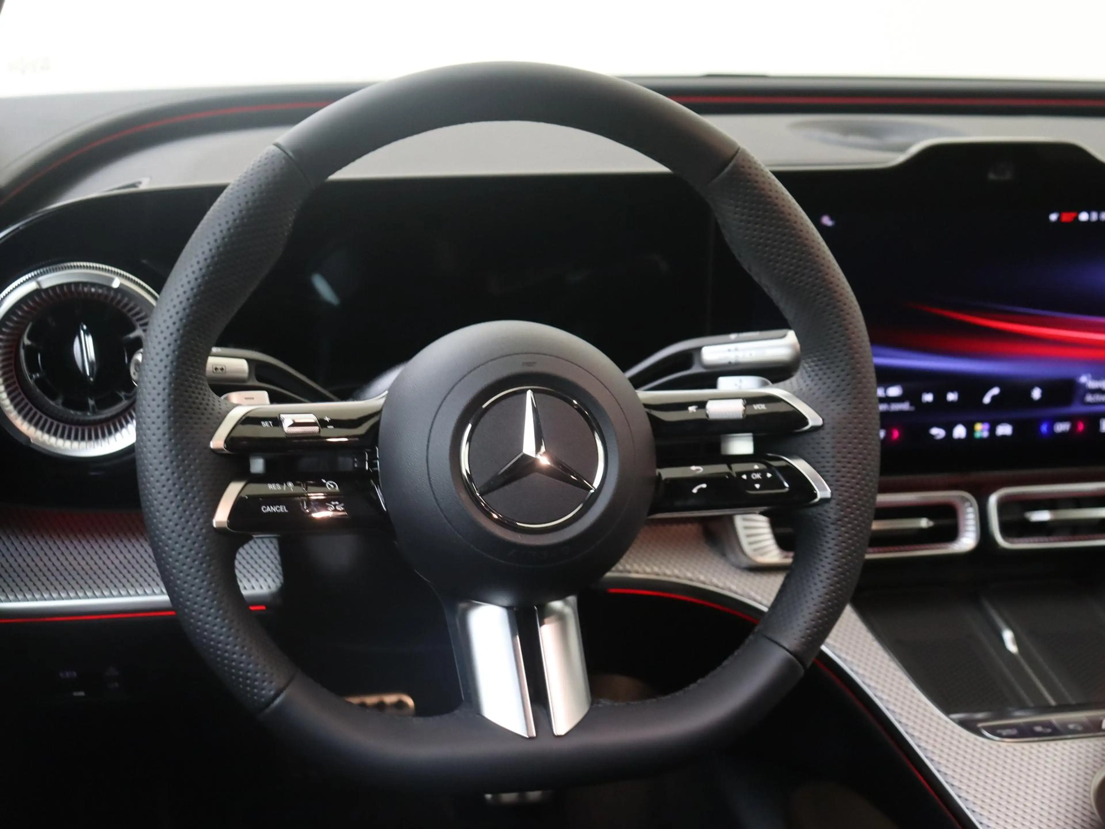 Mercedes-Benz C 400 4MATIC Launch Edition 94 kWh / Winterpakket / Sky- — photo 10