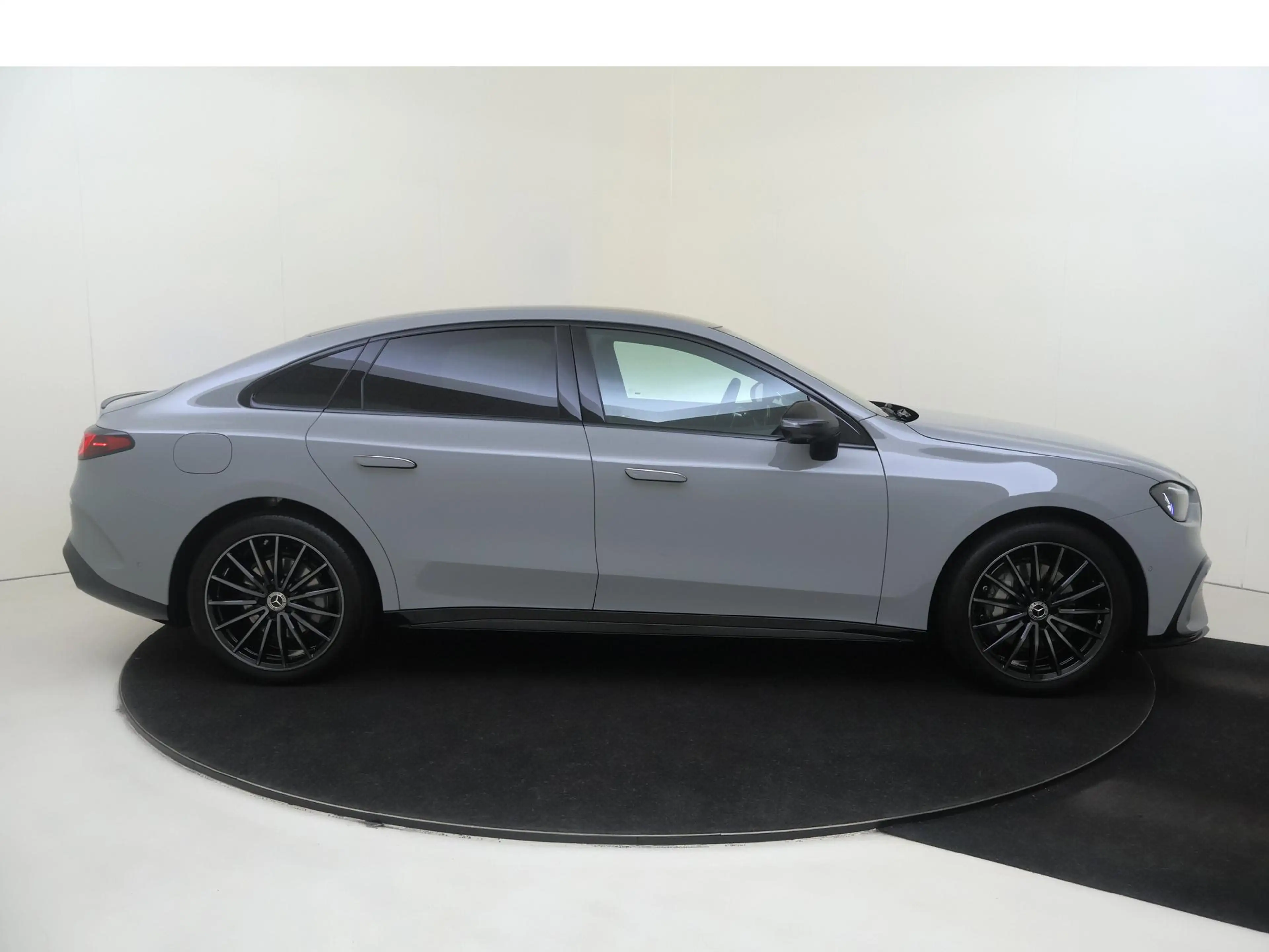 Mercedes-Benz C 400 4MATIC Launch Edition 94 kWh / Winterpakket / Sky- — photo 9