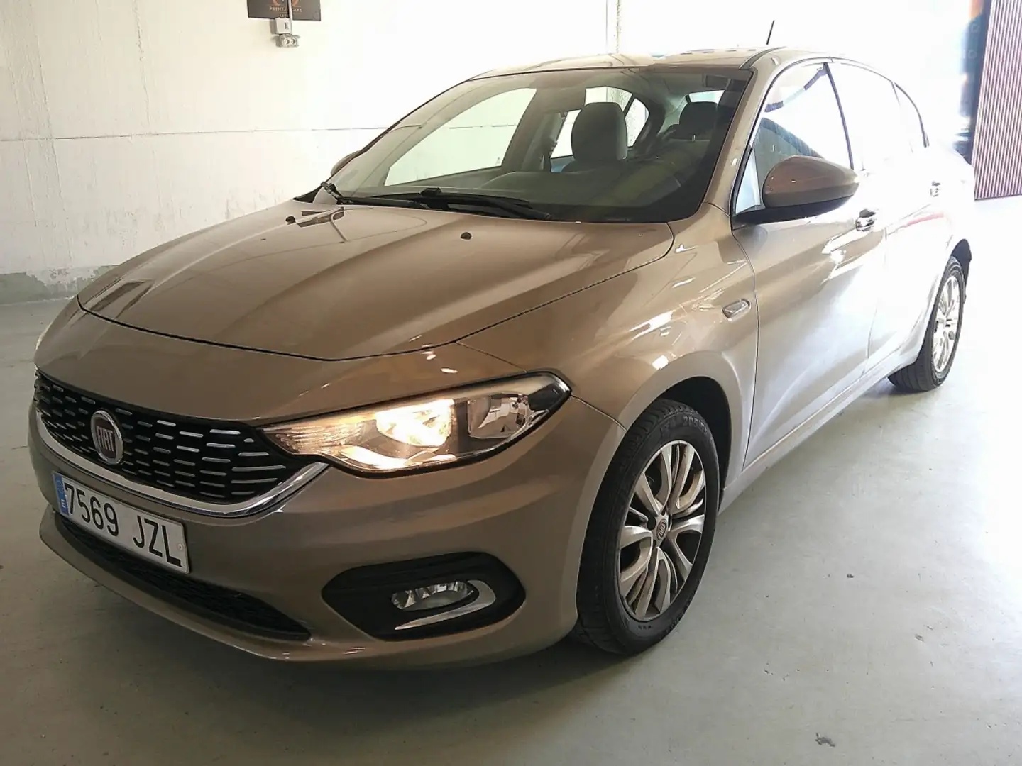 Fiat Tipo Sedán 1.4 Easy Bruin - 1