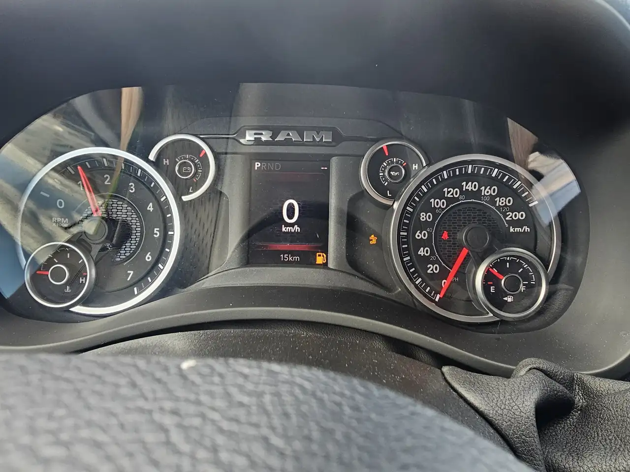 RAM 2500 снимка RAM 2500