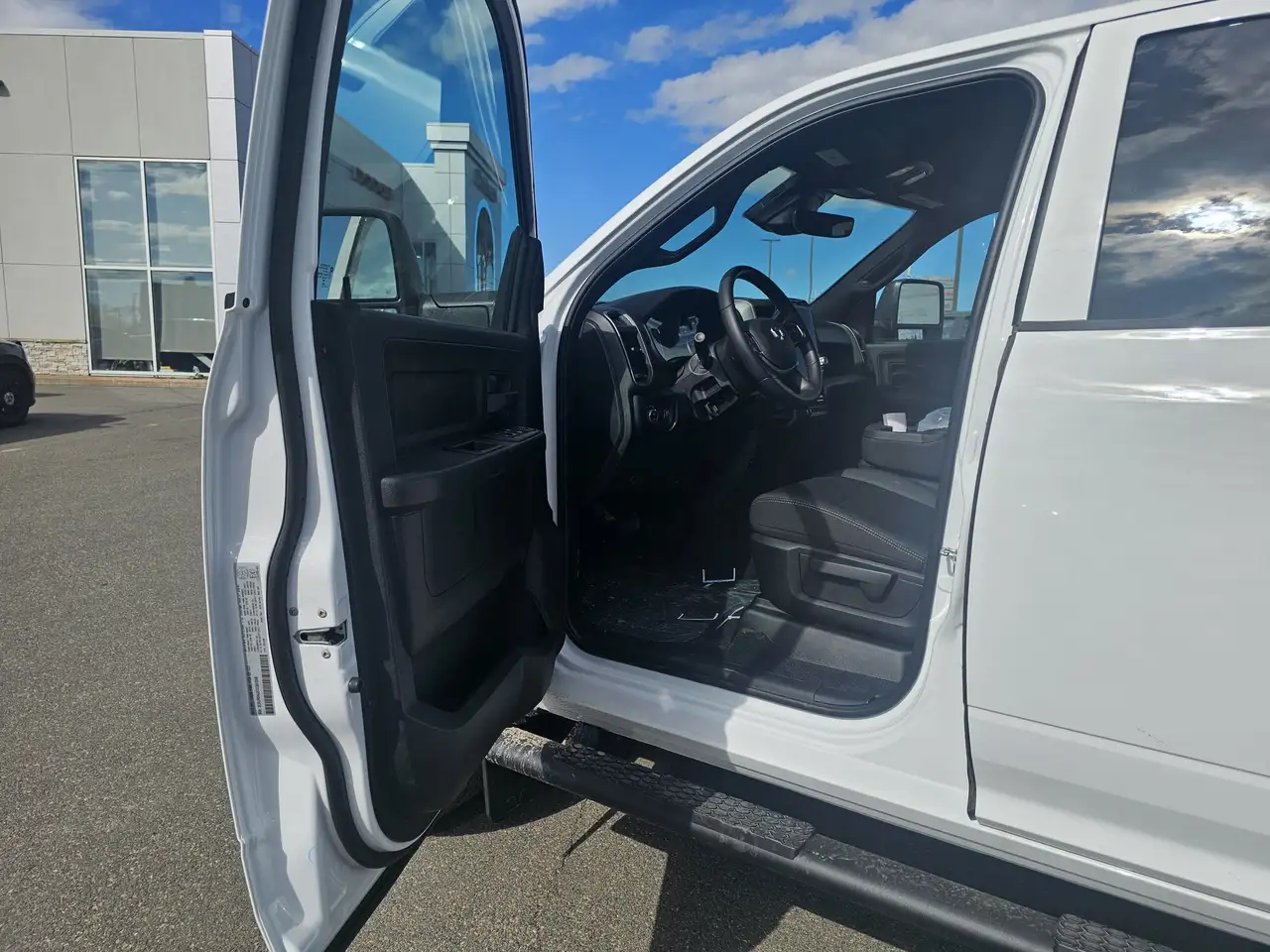 RAM 2500 снимка RAM 2500