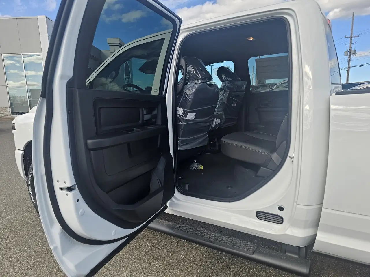 RAM 2500 снимка RAM 2500