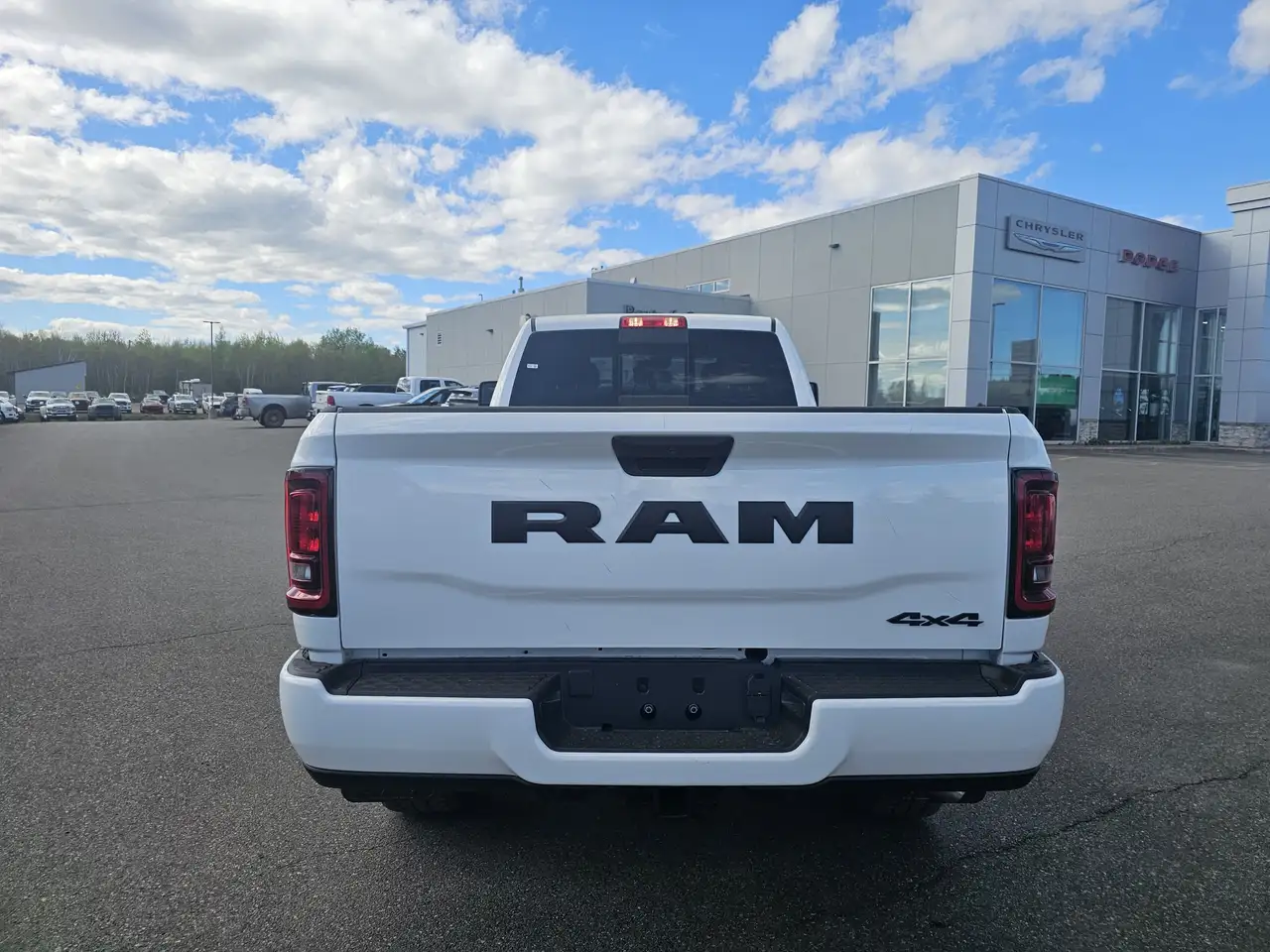 RAM 2500 снимка RAM 2500