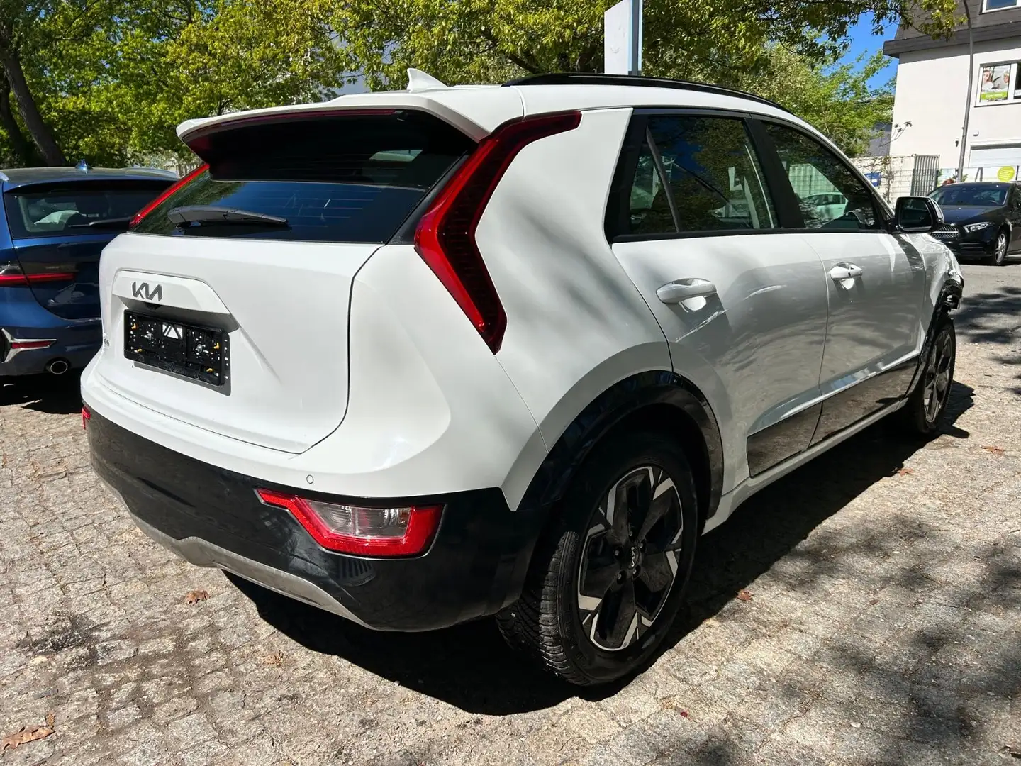 Kia Niro Vision 150KW 64KWH Weiß - 2