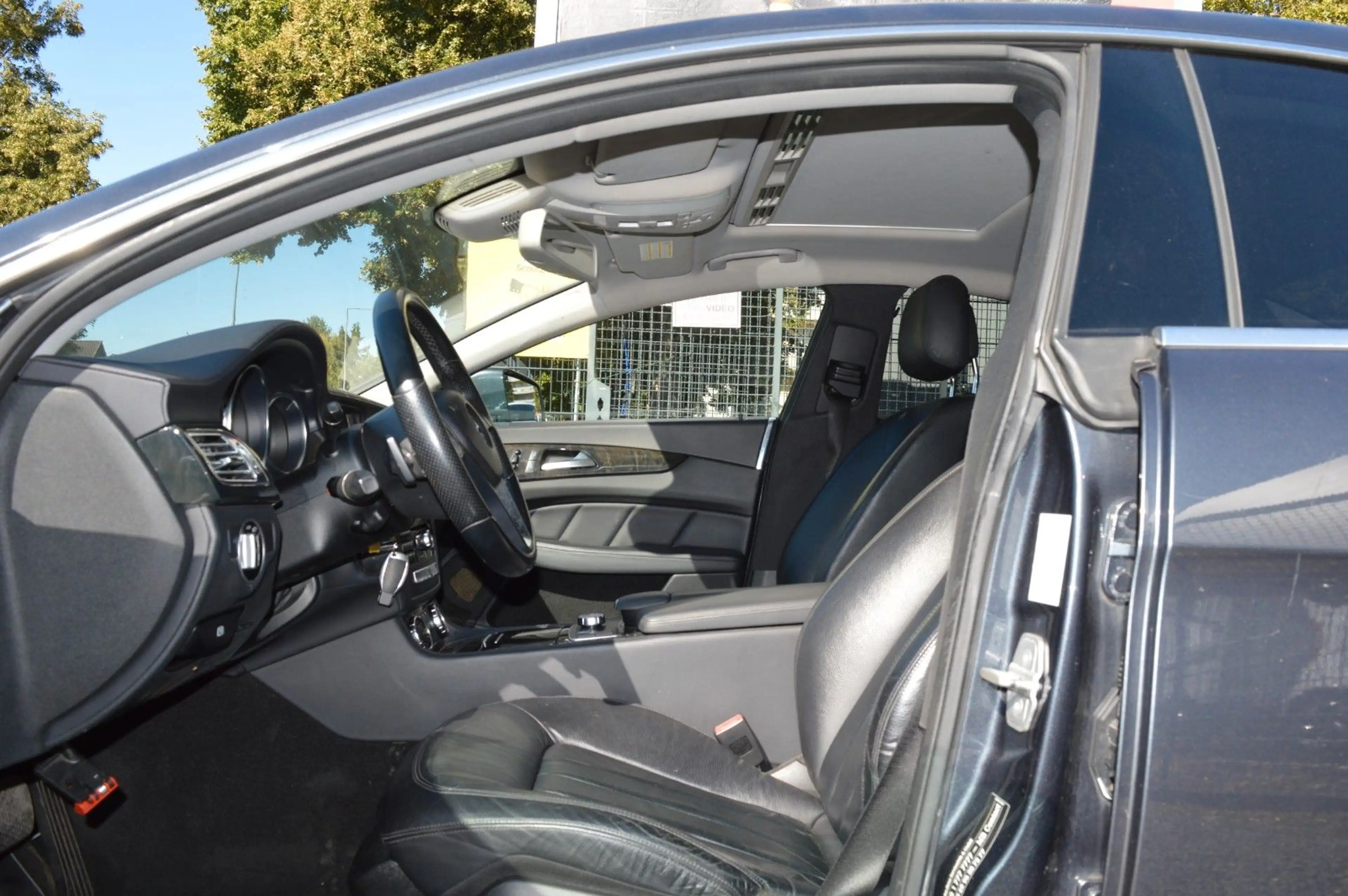 Mercedes-Benz CLS 350 BlueEfficiency — photo 8