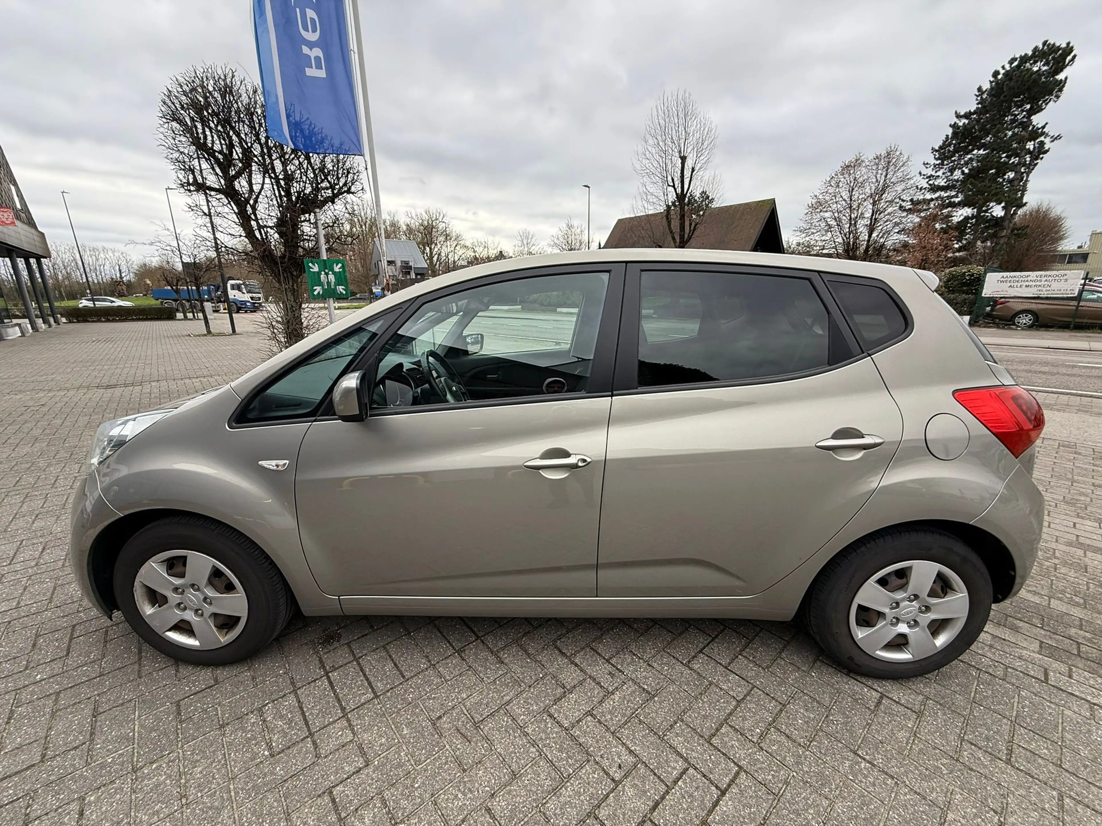 Kia Venga Venga 1.4i World Edition ISG GARANTIE 1 AN/JAAR — photo 7