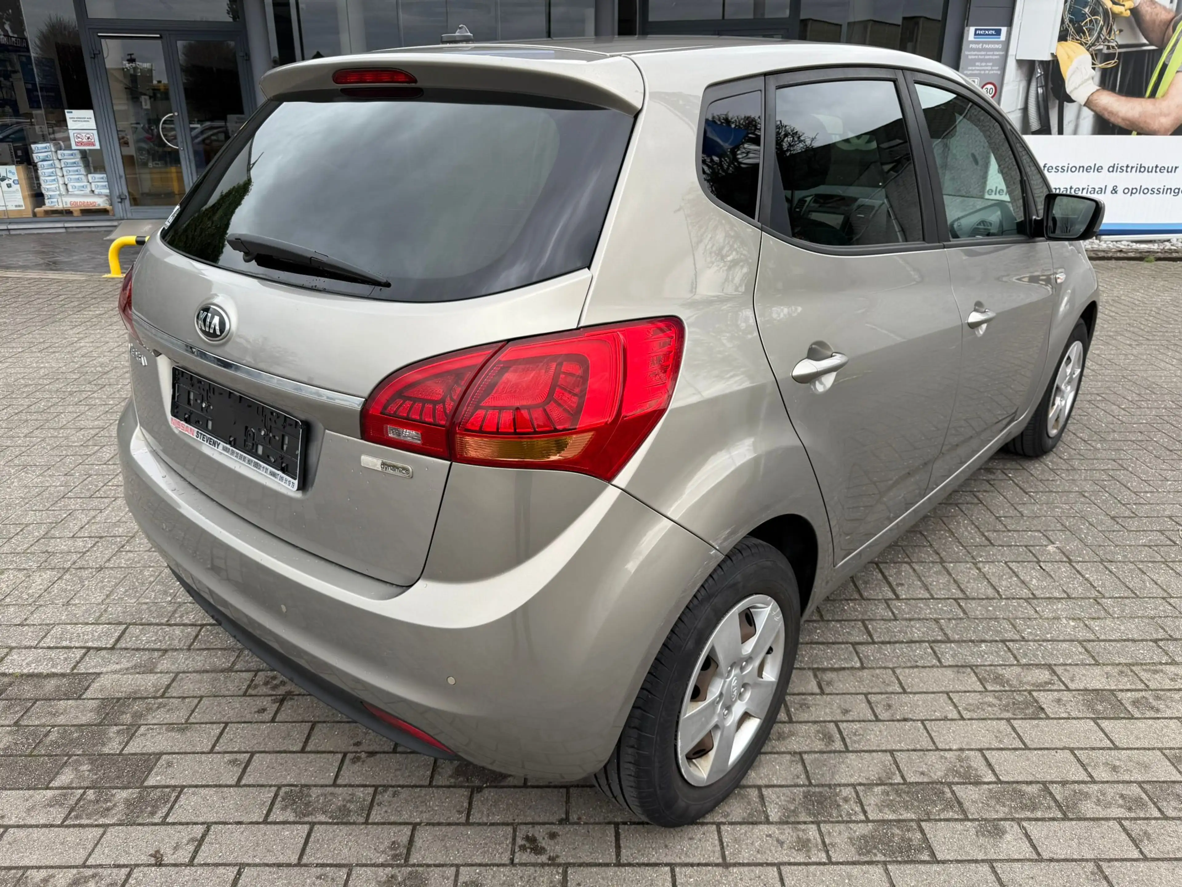 Kia Venga Venga 1.4i World Edition ISG GARANTIE 1 AN/JAAR — photo 4