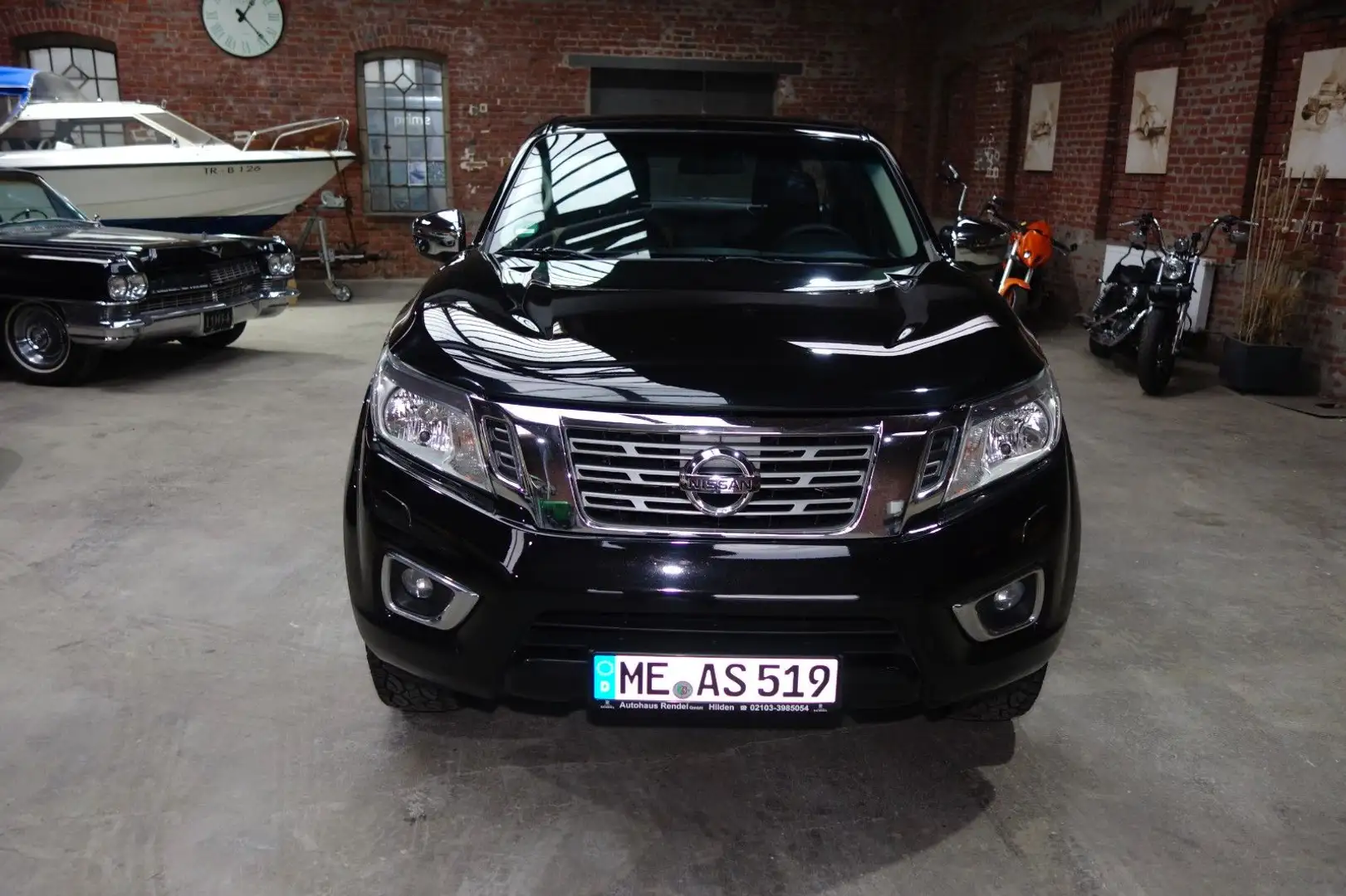 Nissan Navara NP300 Acenta King Cab 4x4 TüvServiceNeu Zwart - 2