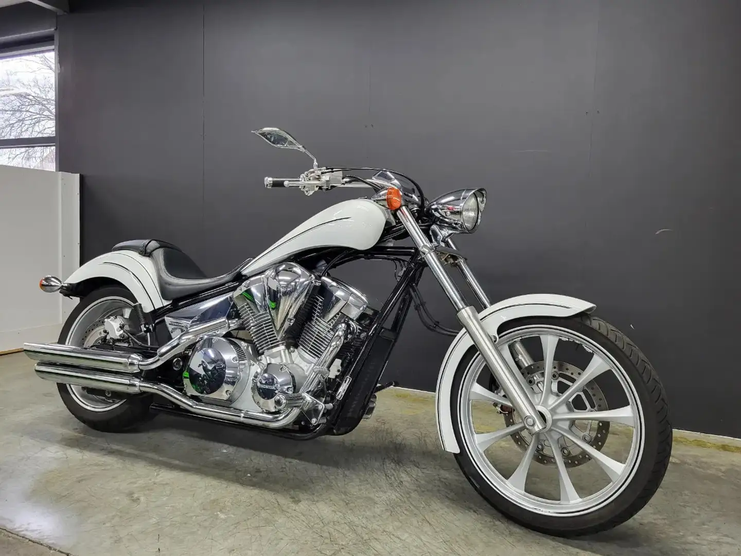 Honda VT 1300 CX Fury - 1