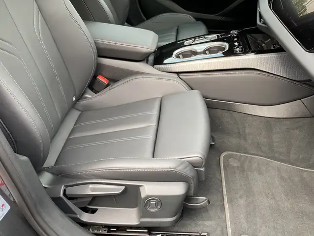 Audi A6 view 15
