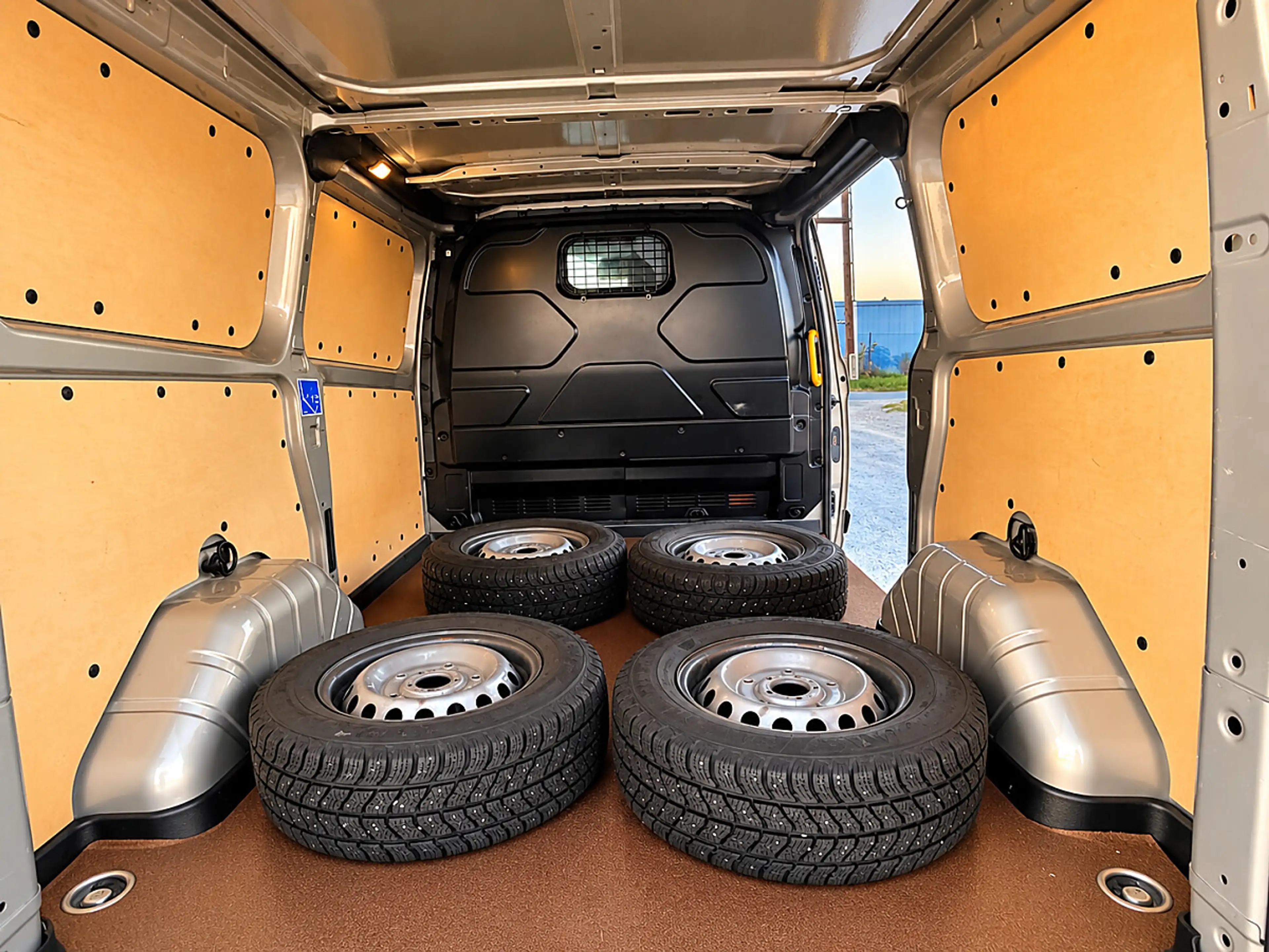 Ford Transit Custom 2.0 TDCi 270 L1 Trend1. Hand | Euro 6 | AHK | P... — photo 9
