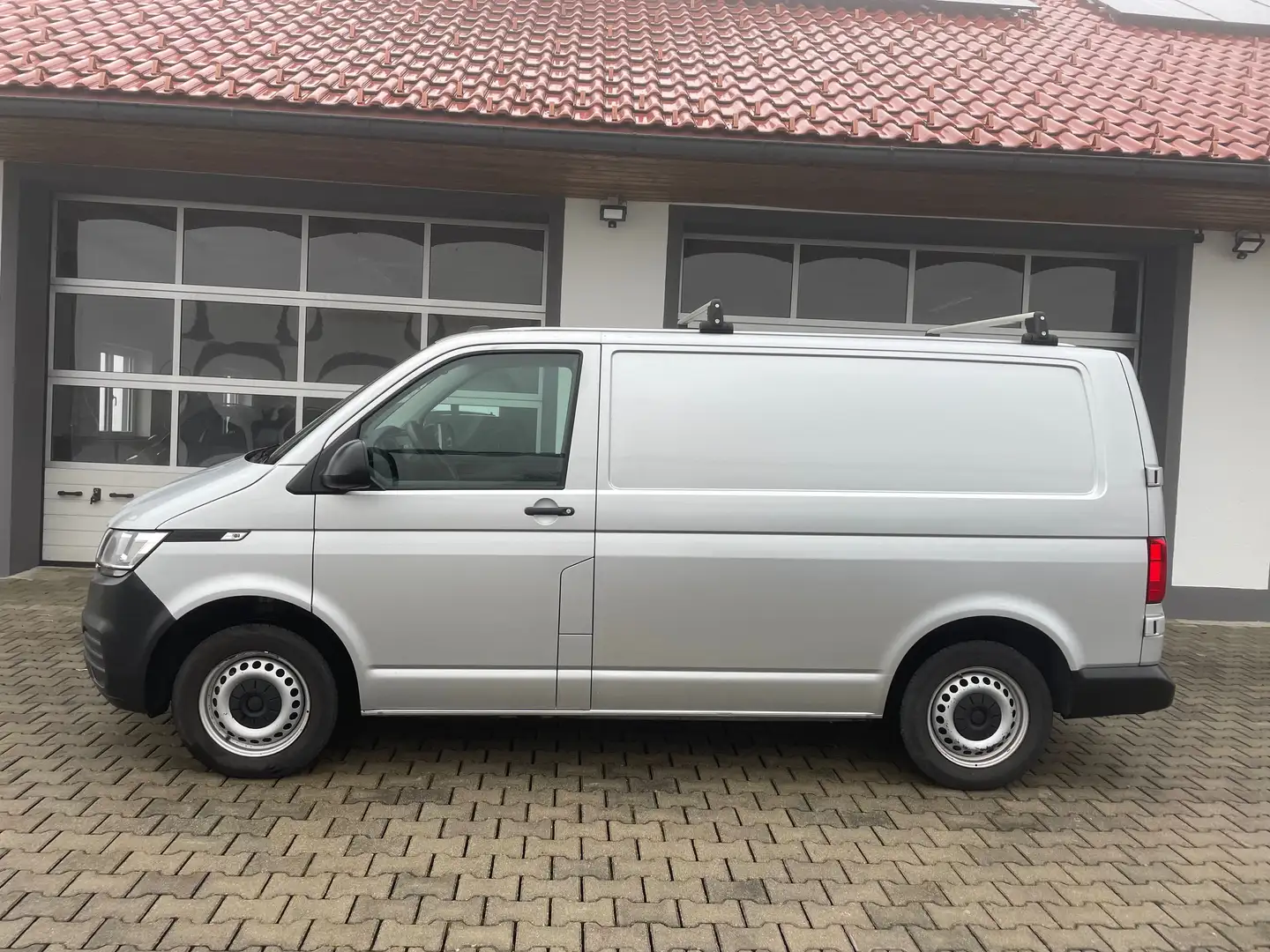 Volkswagen T6.1 Transporter 2,0 TDI *APP*NAVI*KLIMA* Argent - 2