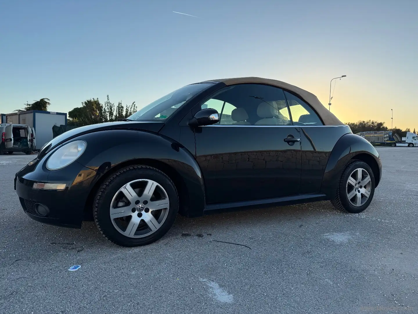 Volkswagen New Beetle 1.9 TDI 105CV Cabrio Nero - 2
