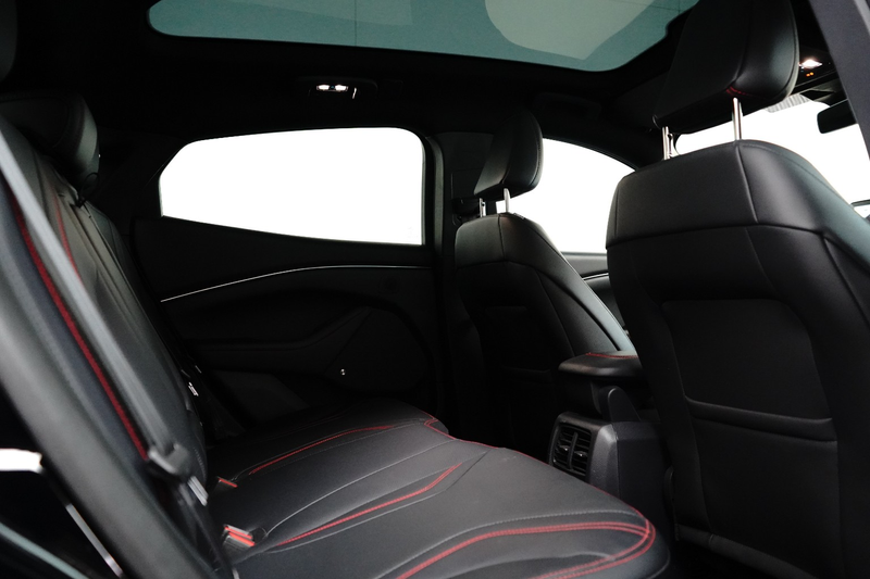 Ford Mustang Mach-E Premium AWD 75 kWh | Panoramdak | B&O Audio | Dode — photo 6