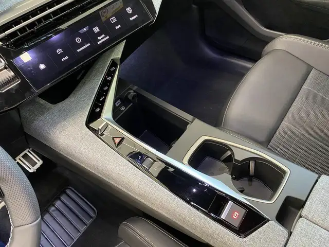Peugeot 5008 view 12