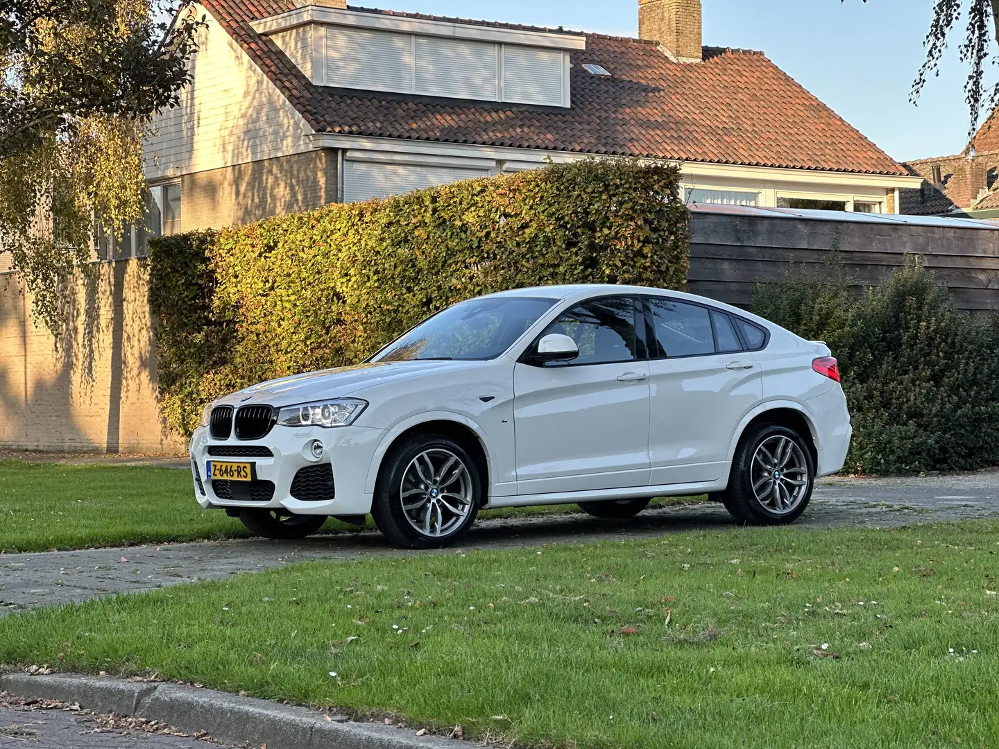 BMW X4 BMW X4 Xdrive 20i 184pk Aut 12-2016 Wit M-pakket Wit - 1