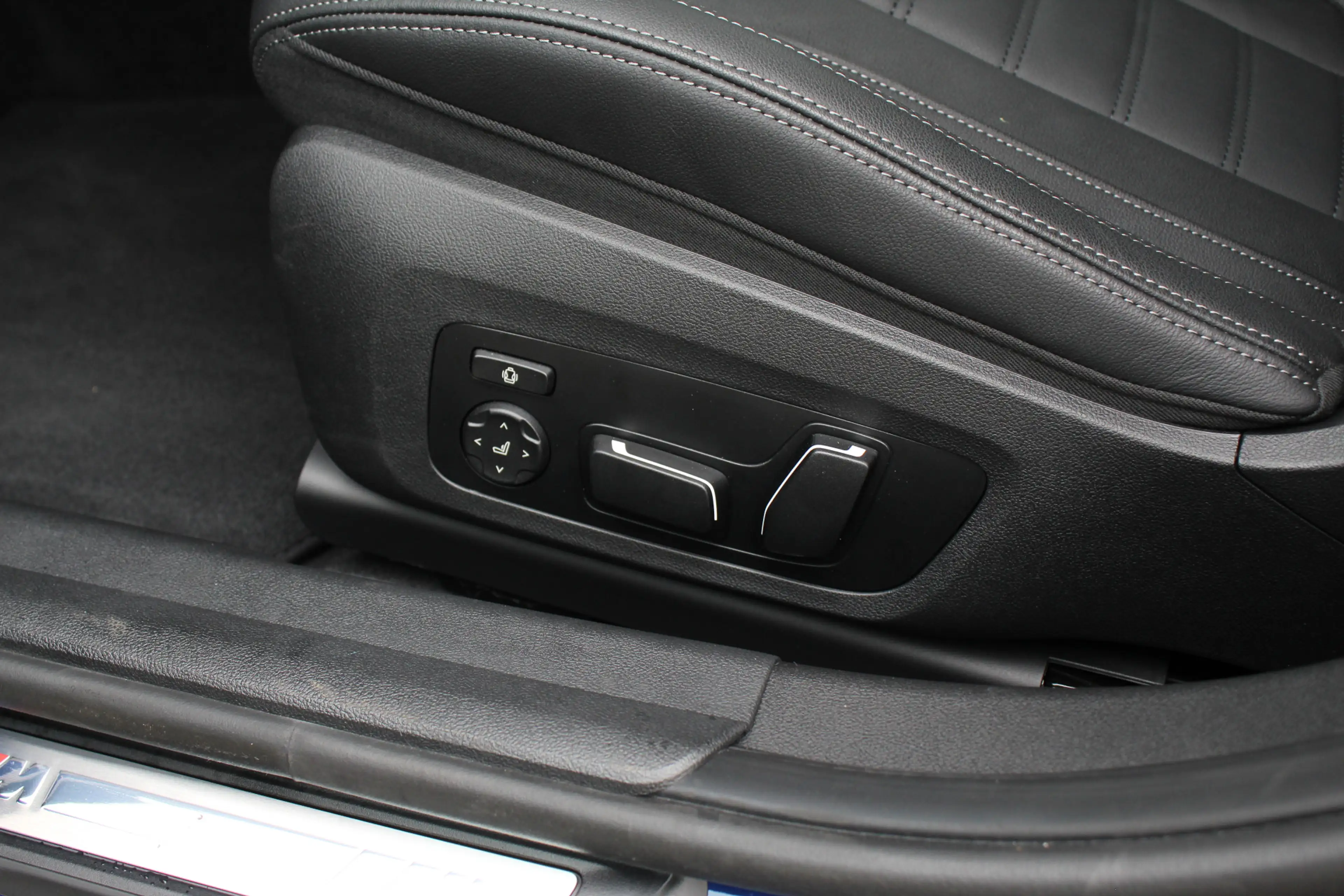 BMW 330 3 Serie Touring 330e M Sport Automaat / Trekhaak / — photo 12