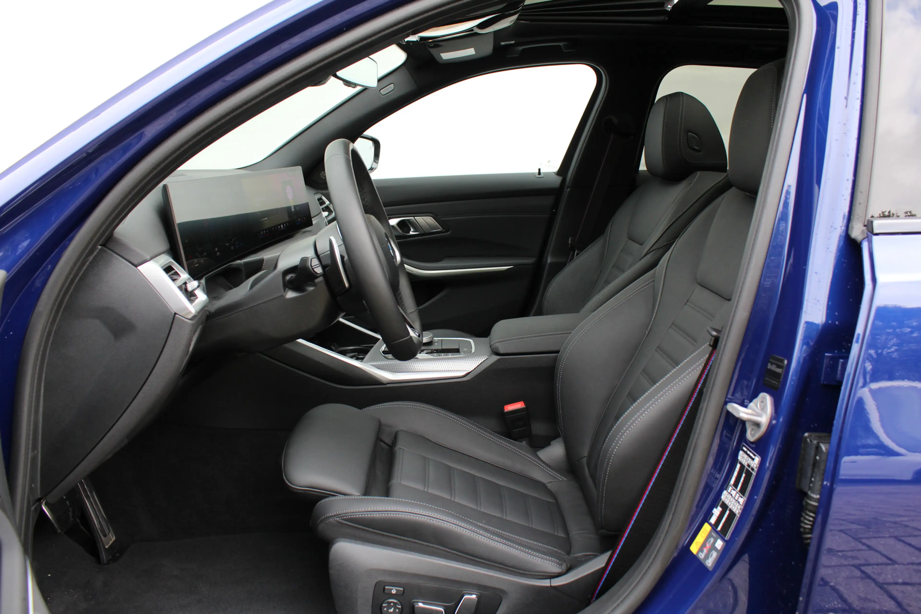 BMW 330 3 Serie Touring 330e M Sport Automaat / Trekhaak / — photo 11