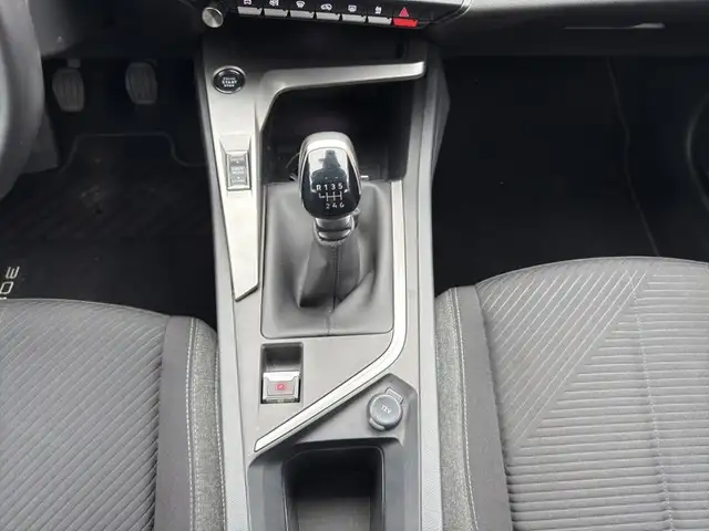 Peugeot 308 view 11