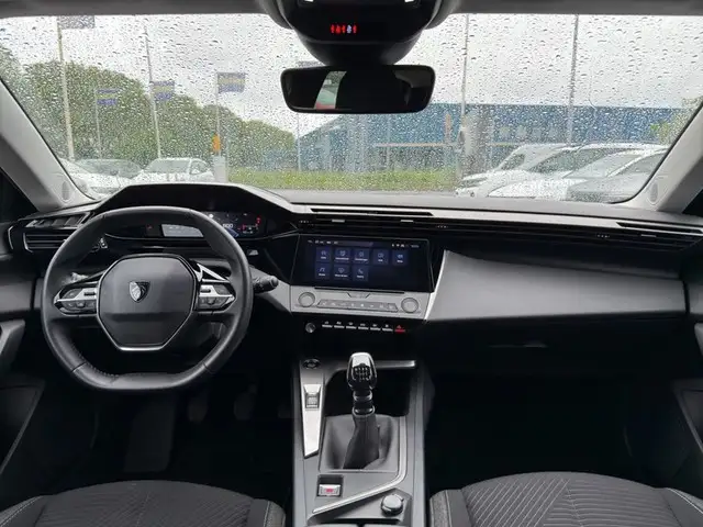 Peugeot 308 view 10
