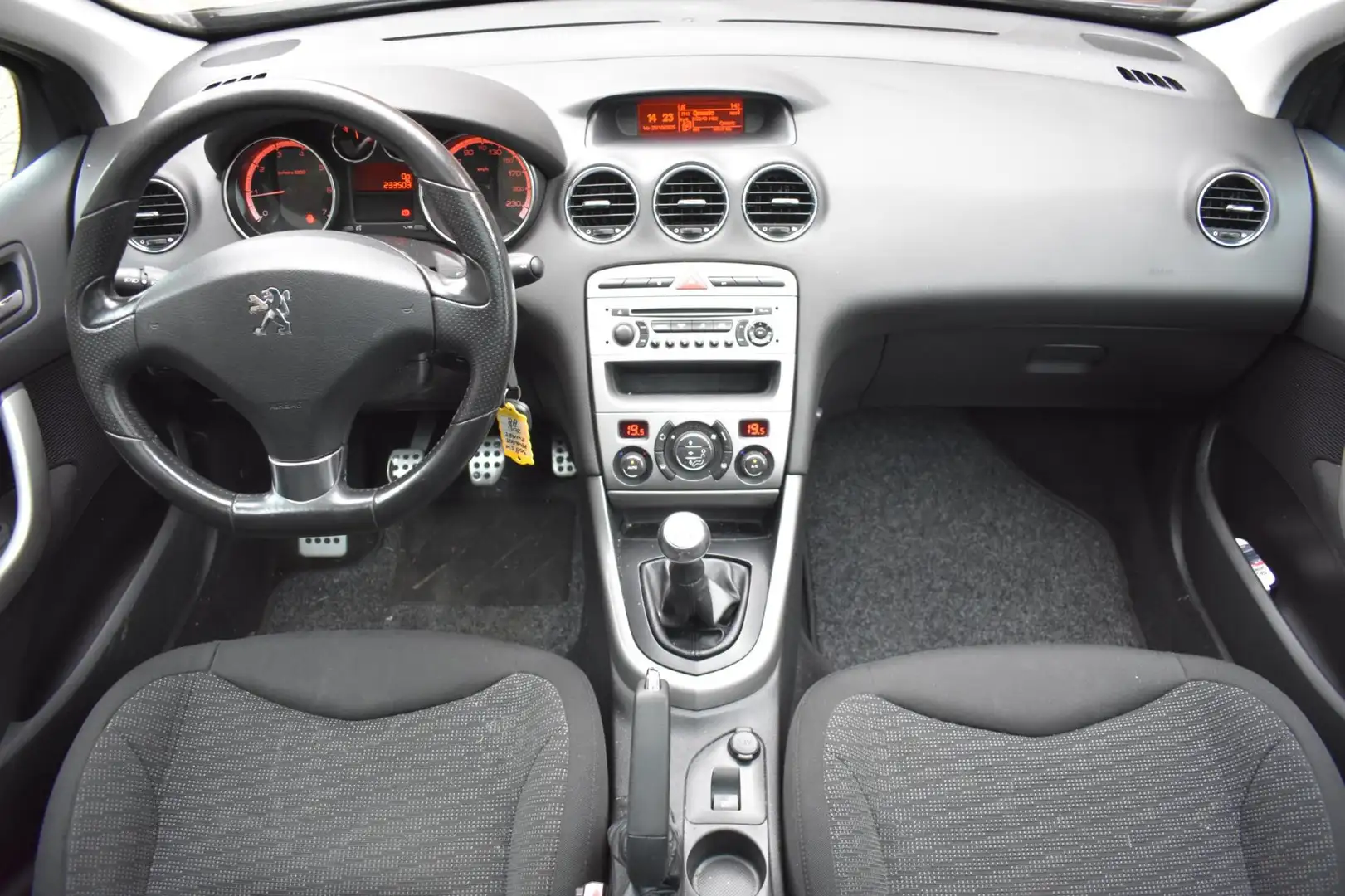 Peugeot 308 SW 1.6 VTi Sportium '11 Pano Clima Noir - 2