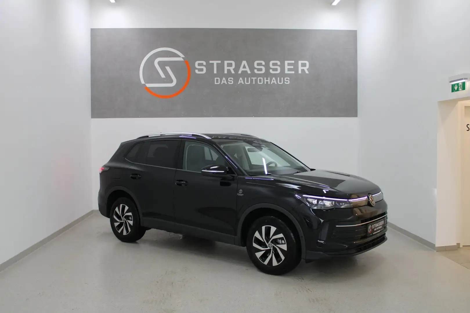 Volkswagen Tiguan Friends TDI 4MOTION DSG Schwarz - 1