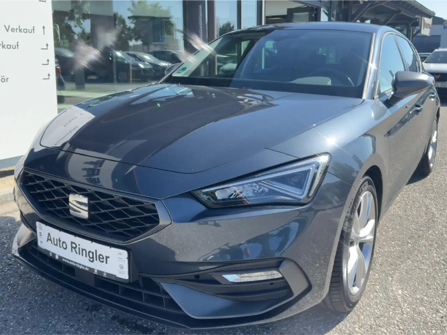 SEAT Leon 1.5 TSI  FR+KEYLESS+NAVI+LED+KAMARA Grau - 1