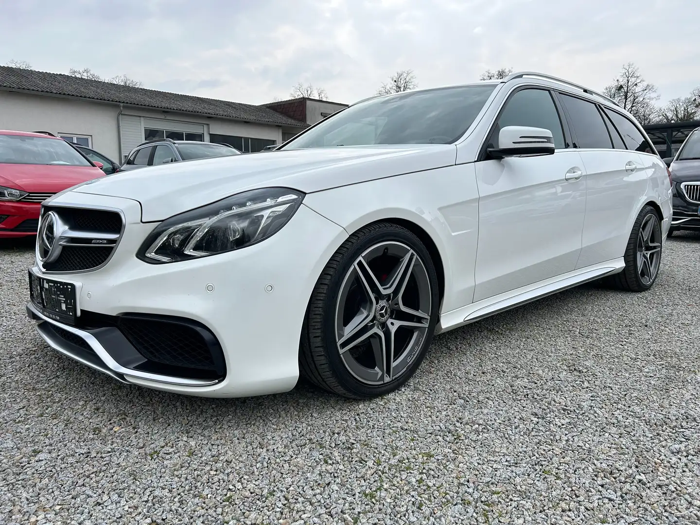 Mercedes-Benz E 200 E 200 CDI Aut./AMG-Umbau/Soundmodul/TOP ZUSTAND Blanc - 1