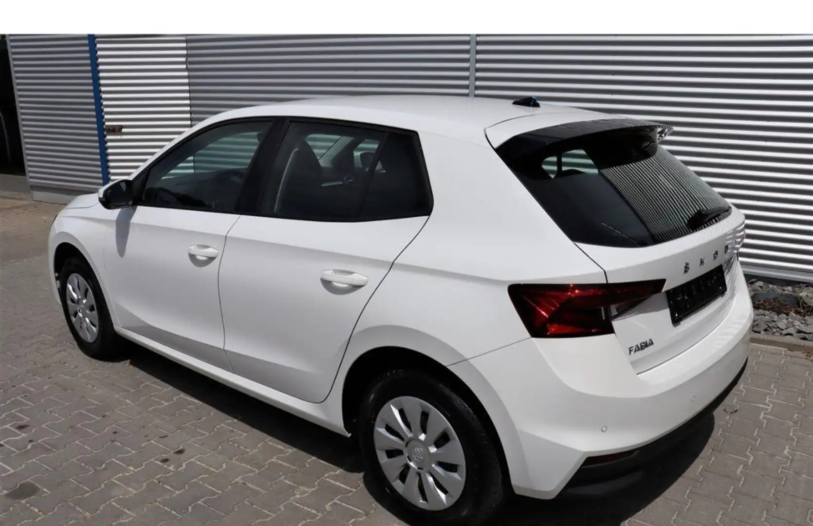 Skoda Fabia 1.0 TSI Ambition 4-J-G LED PDC SH 70 kW (95 PS)... Weiß - 2